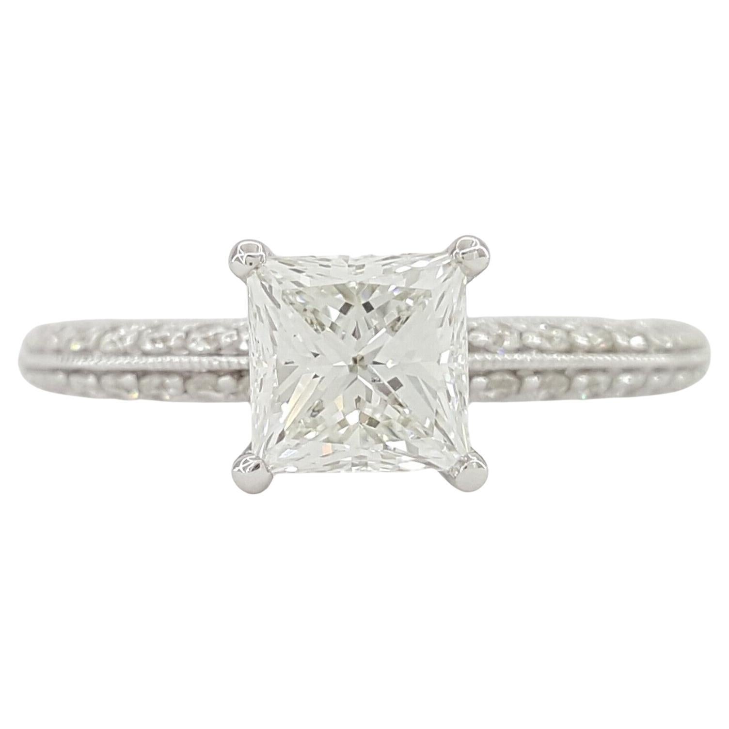1.13 ct 14k White Gold Princess Brilliant Cut Diamond Engagement Ring For Sale