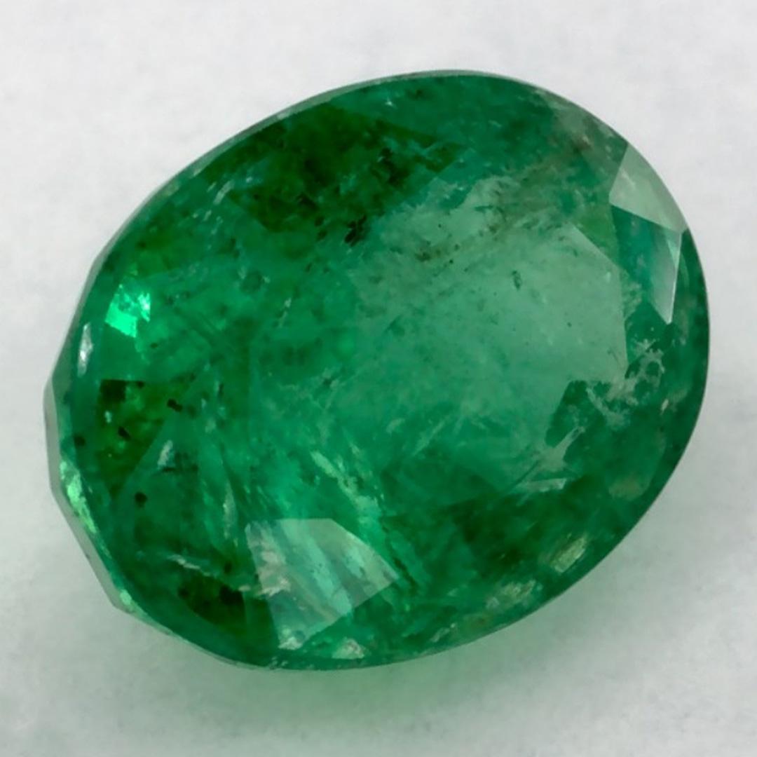 Taille ovale 1.13 Ct Emerald Oval Loose Gemstone (pierre précieuse en vrac) en vente
