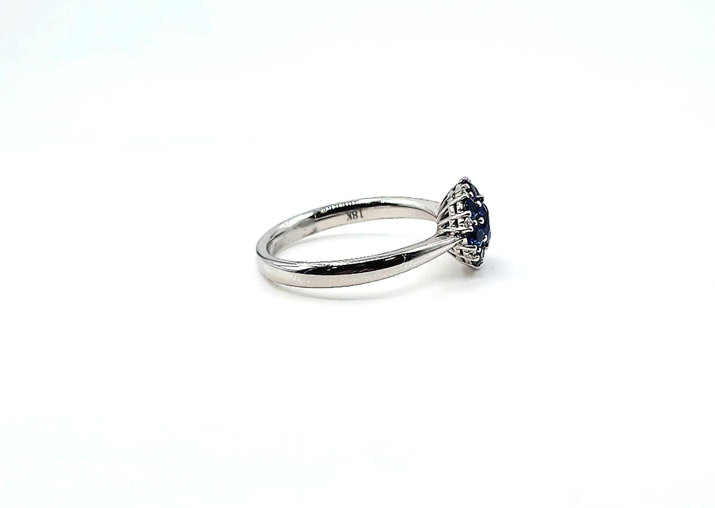 Round Cut 1.13 ct Natural Sapphire & Diamond Ring For Sale