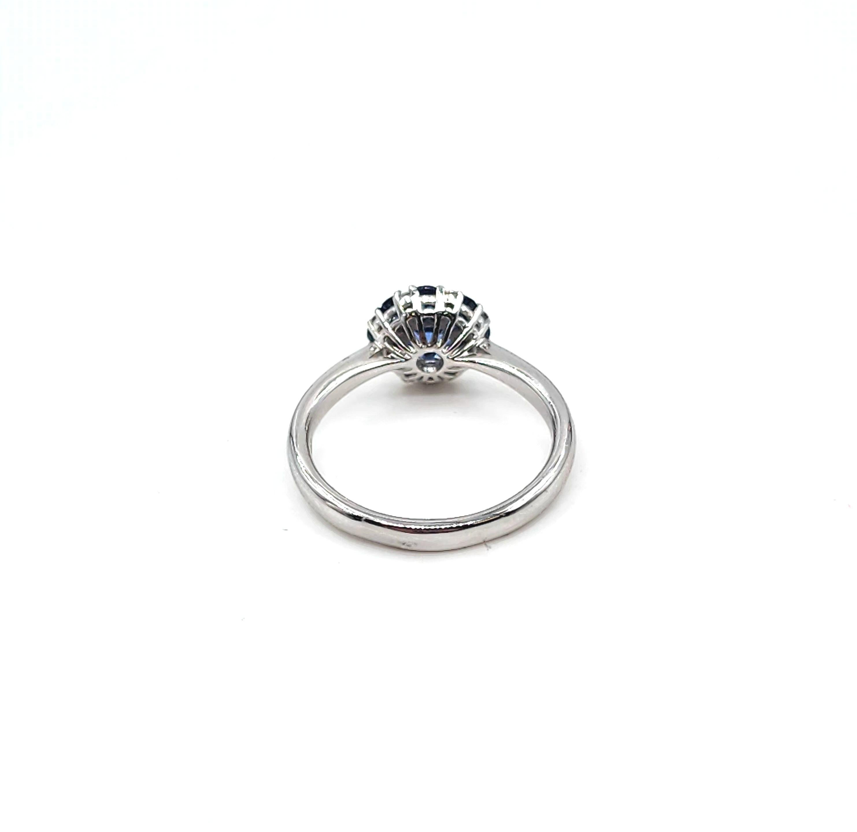 1.13 ct Natural Sapphire & Diamond Ring In New Condition For Sale In Chicago, IL