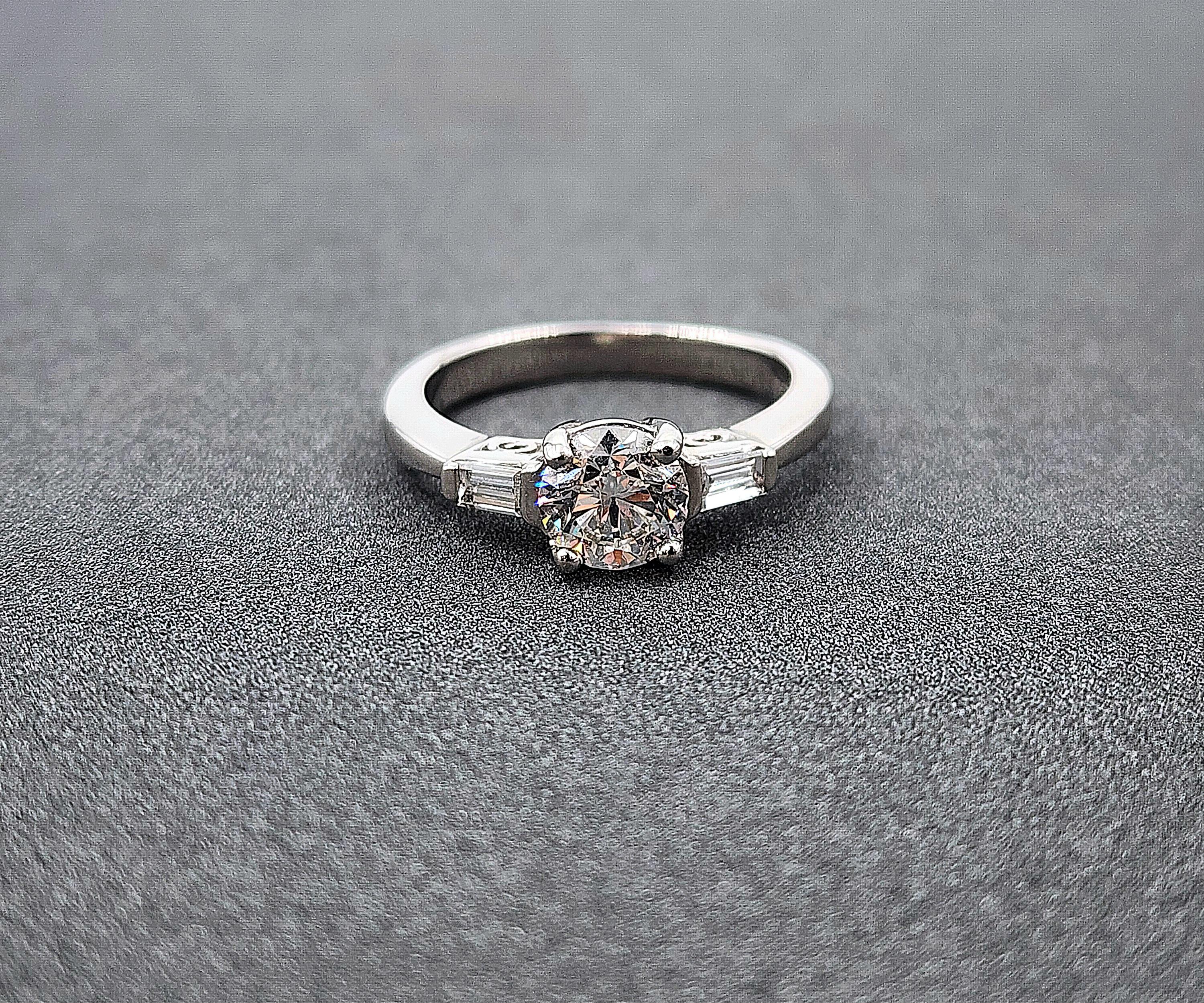 1.13 ct Platinum Diamond Ring For Sale 1
