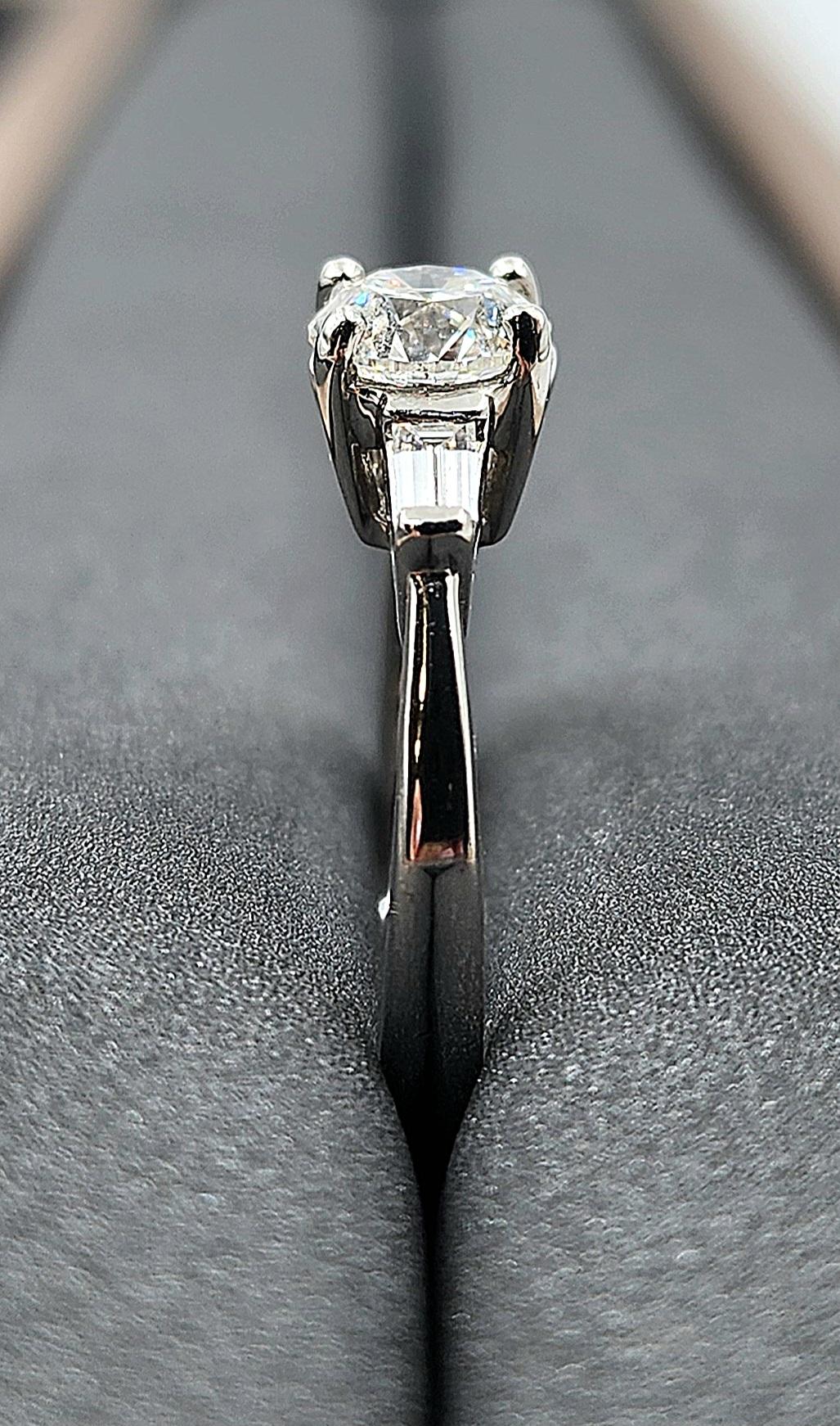1.13 ct Platinum Diamond Ring For Sale 3