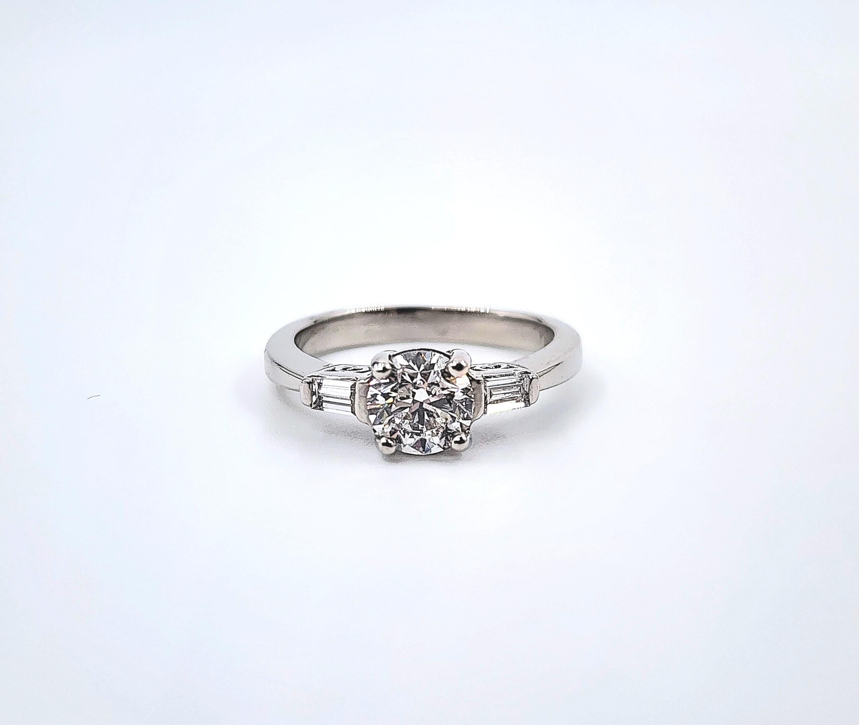 1.13 ct Platinum Diamond Ring For Sale 4