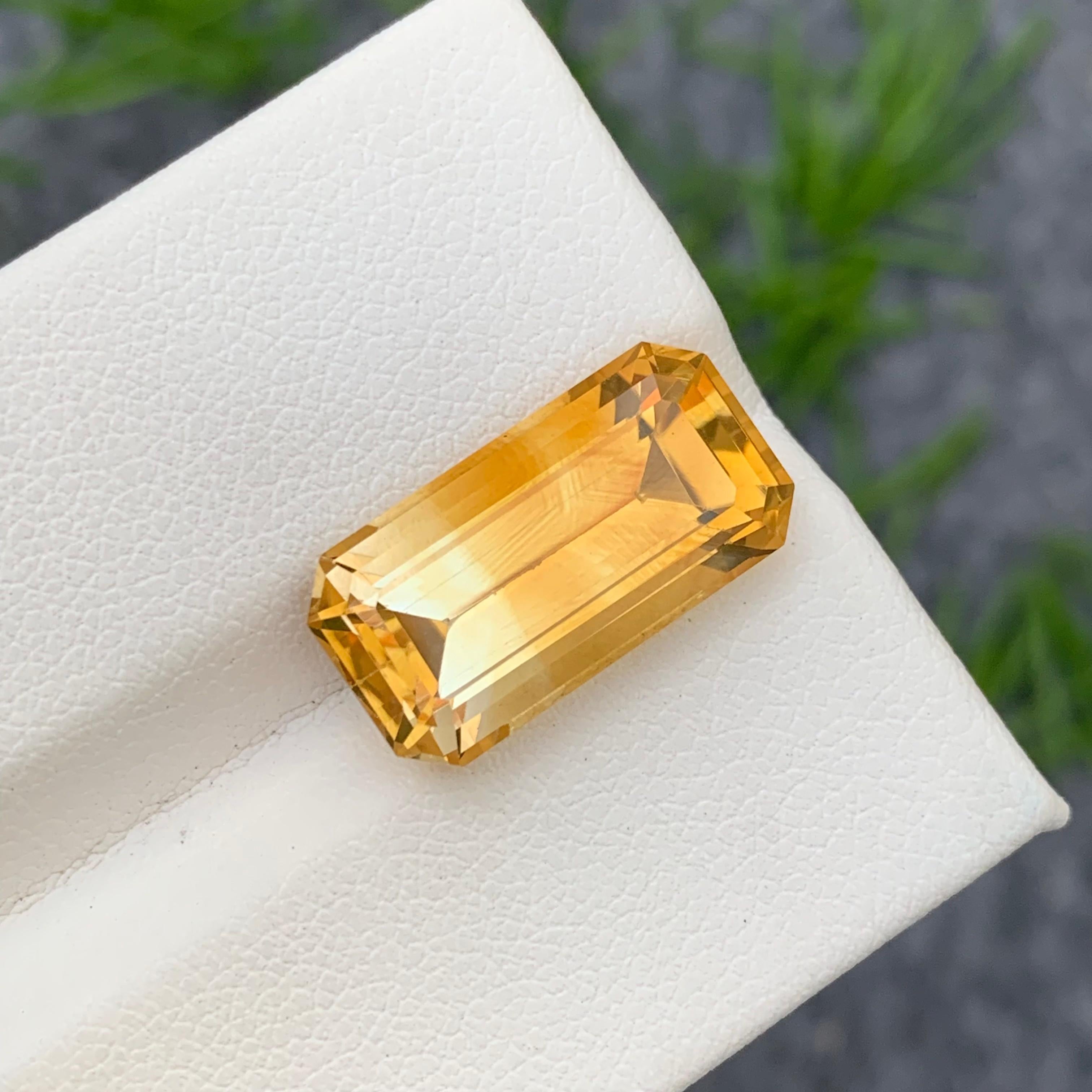 11.30 Carat Natural Loose Bicolor Yellow Citrine Emerald Cut For Pendant Jewelry For Sale 5