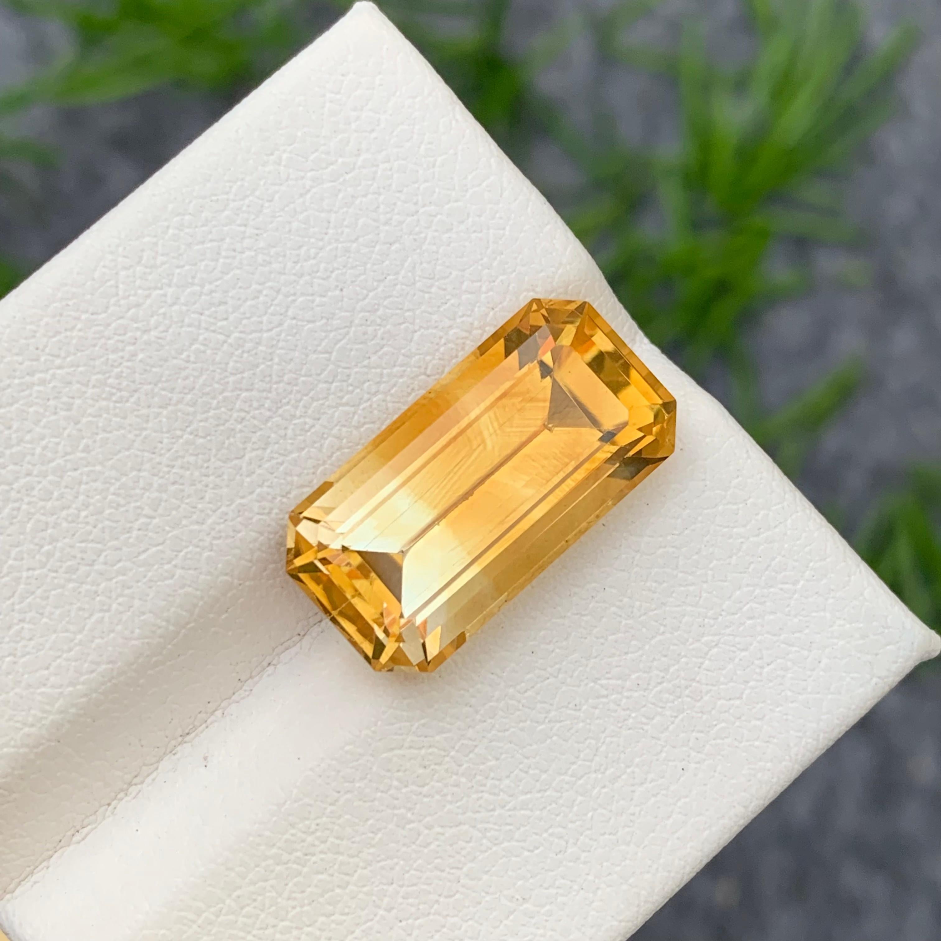 11.30 Carat Natural Loose Bicolor Yellow Citrine Emerald Cut For Pendant Jewelry For Sale 6