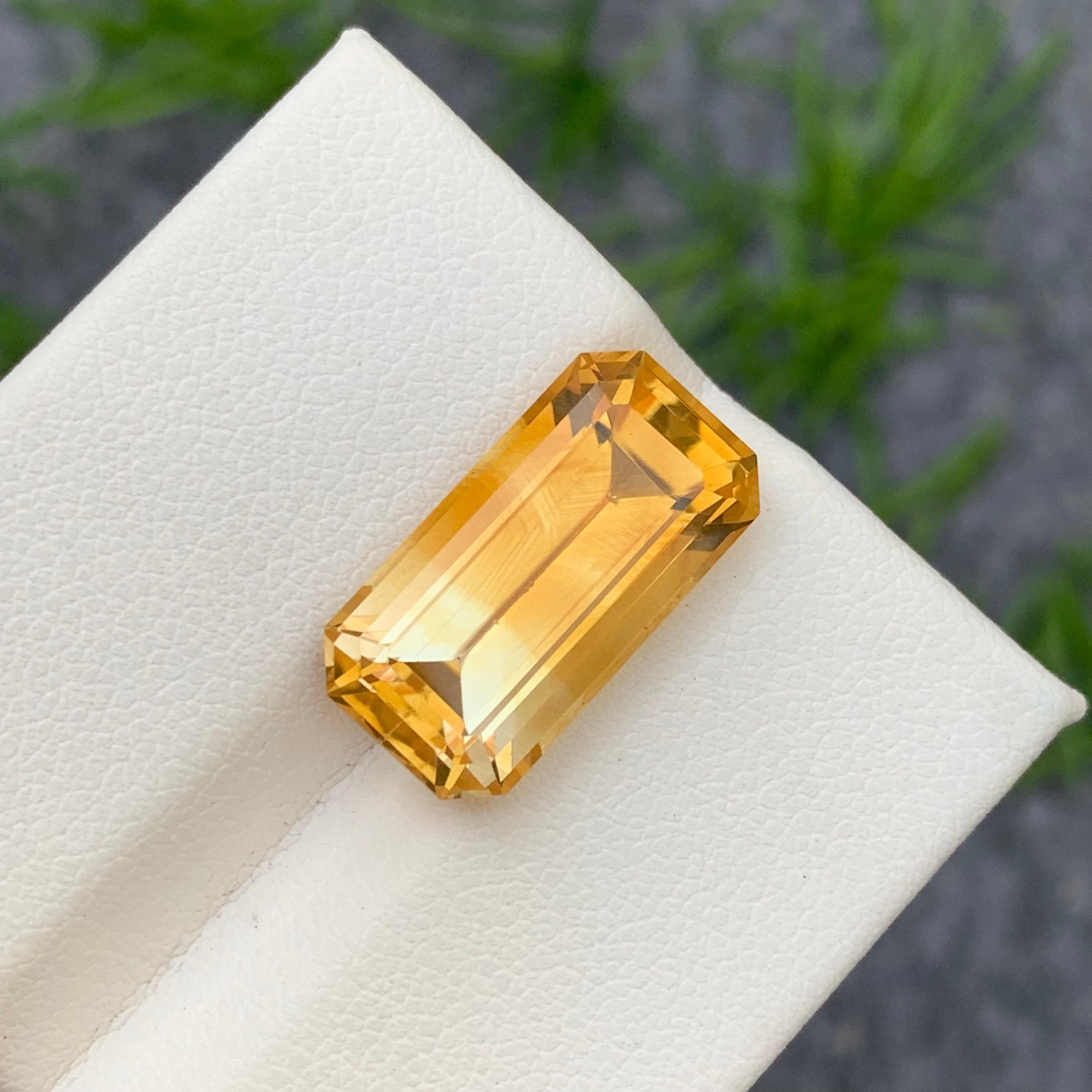 11.30 Carat Natural Loose Bicolor Yellow Citrine Emerald Cut For Pendant Jewelry For Sale 7