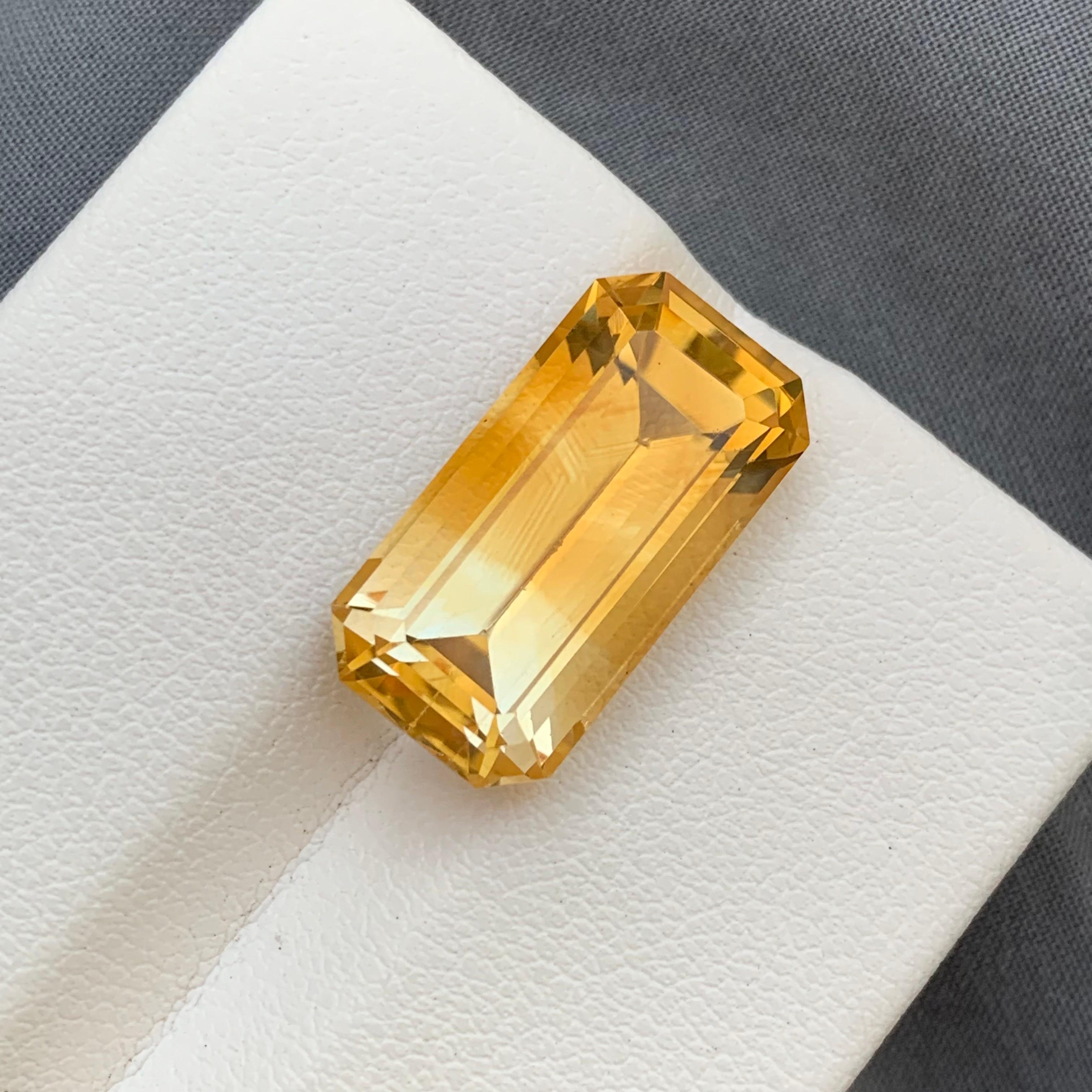 11.30 Carat Natural Loose Bicolor Yellow Citrine Emerald Cut For Pendant Jewelry For Sale 1