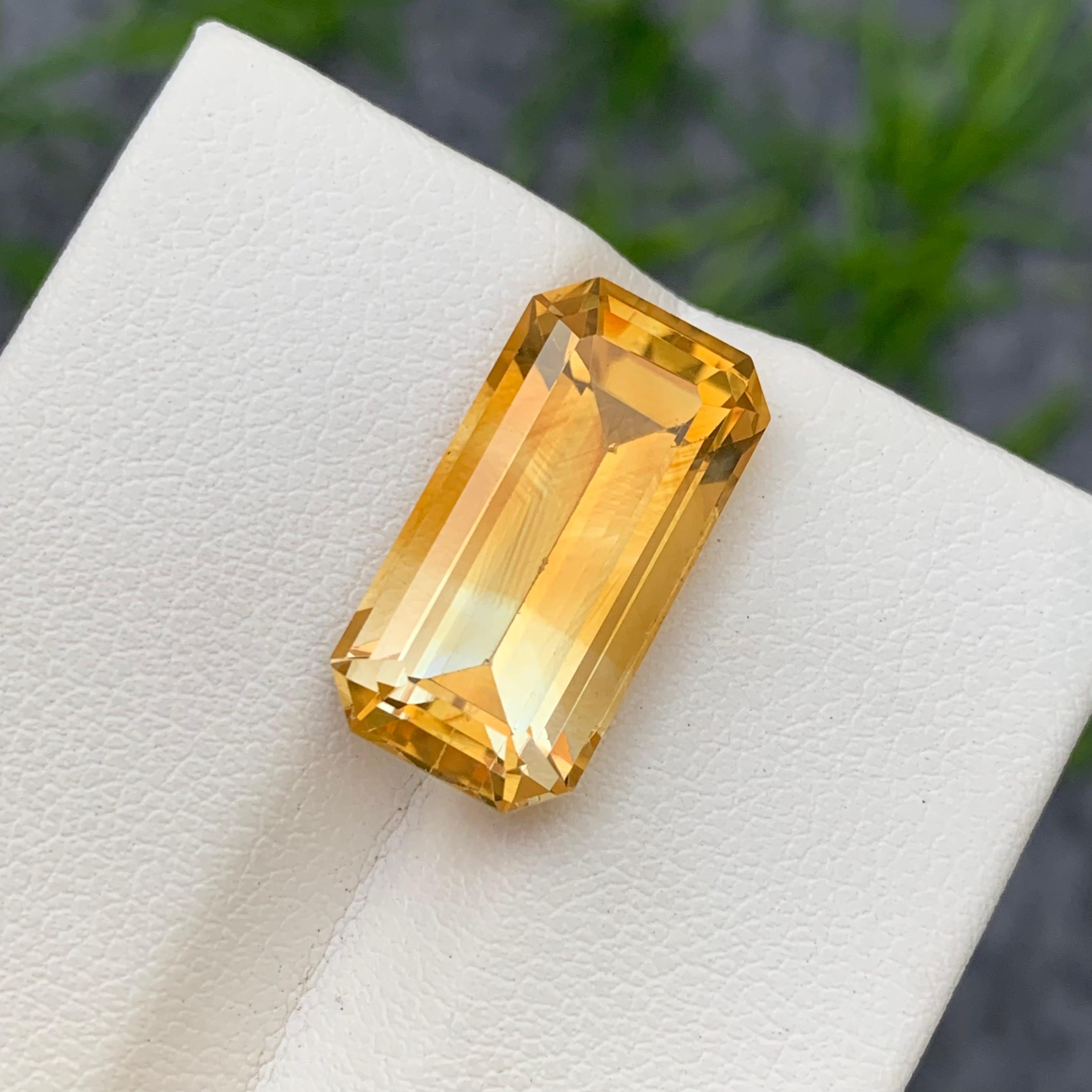 11.30 Carat Natural Loose Bicolor Yellow Citrine Emerald Cut For Pendant Jewelry For Sale 3
