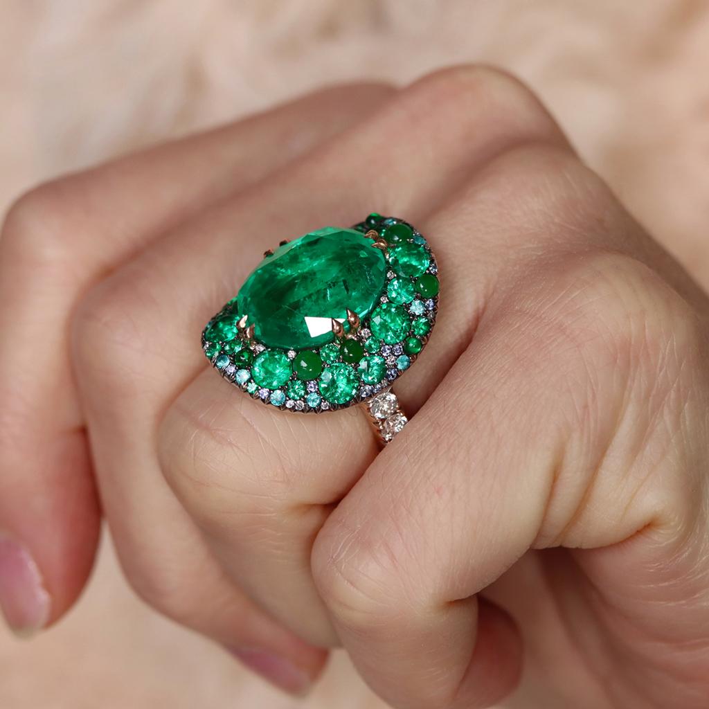 11.30 Ct. Colombian Emerald Burmese Jadeite Paraiba Tourmaline Blue Diamond Ring 5