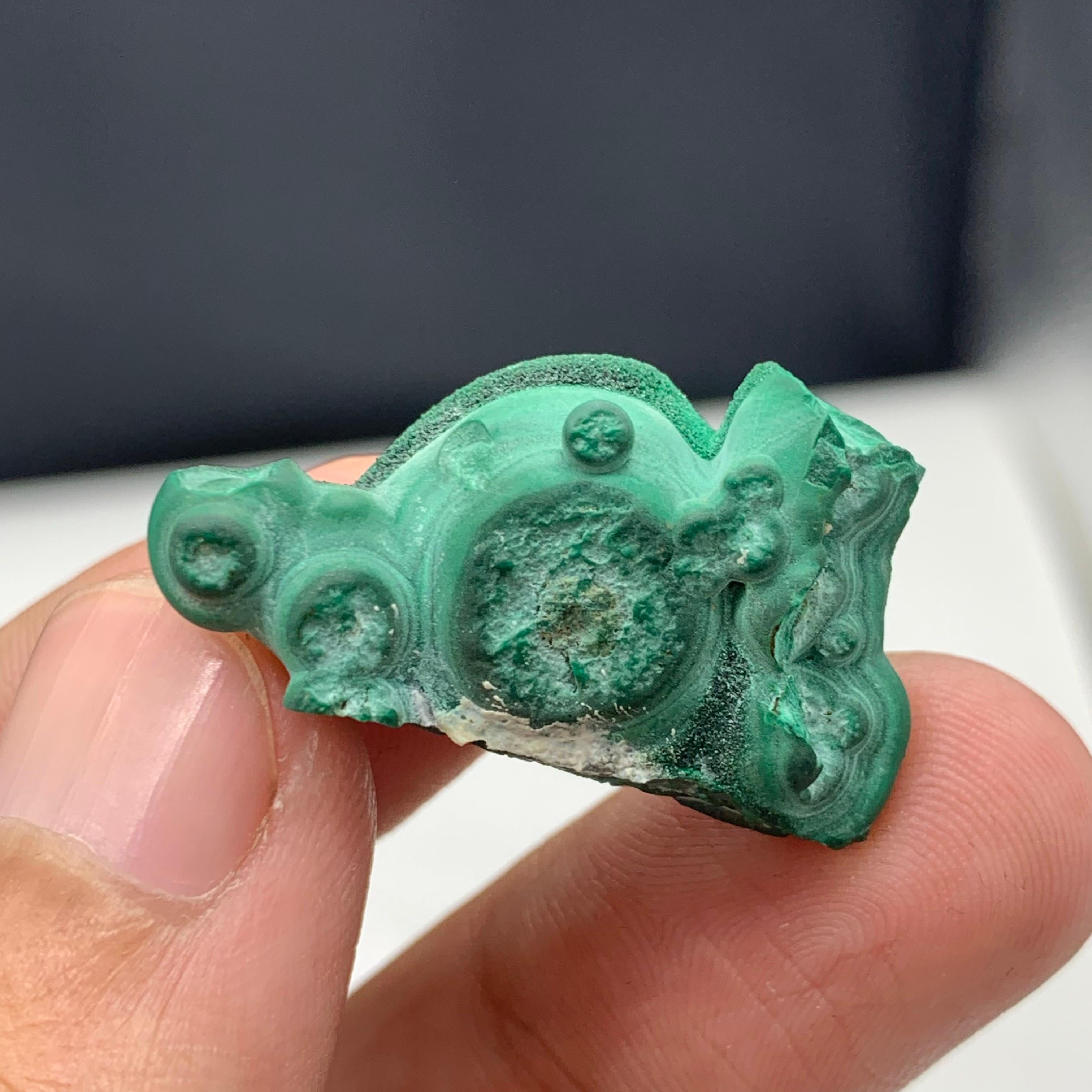 11.30 Gram Adorable Malachite Specimen From Guangdong, China  For Sale 6