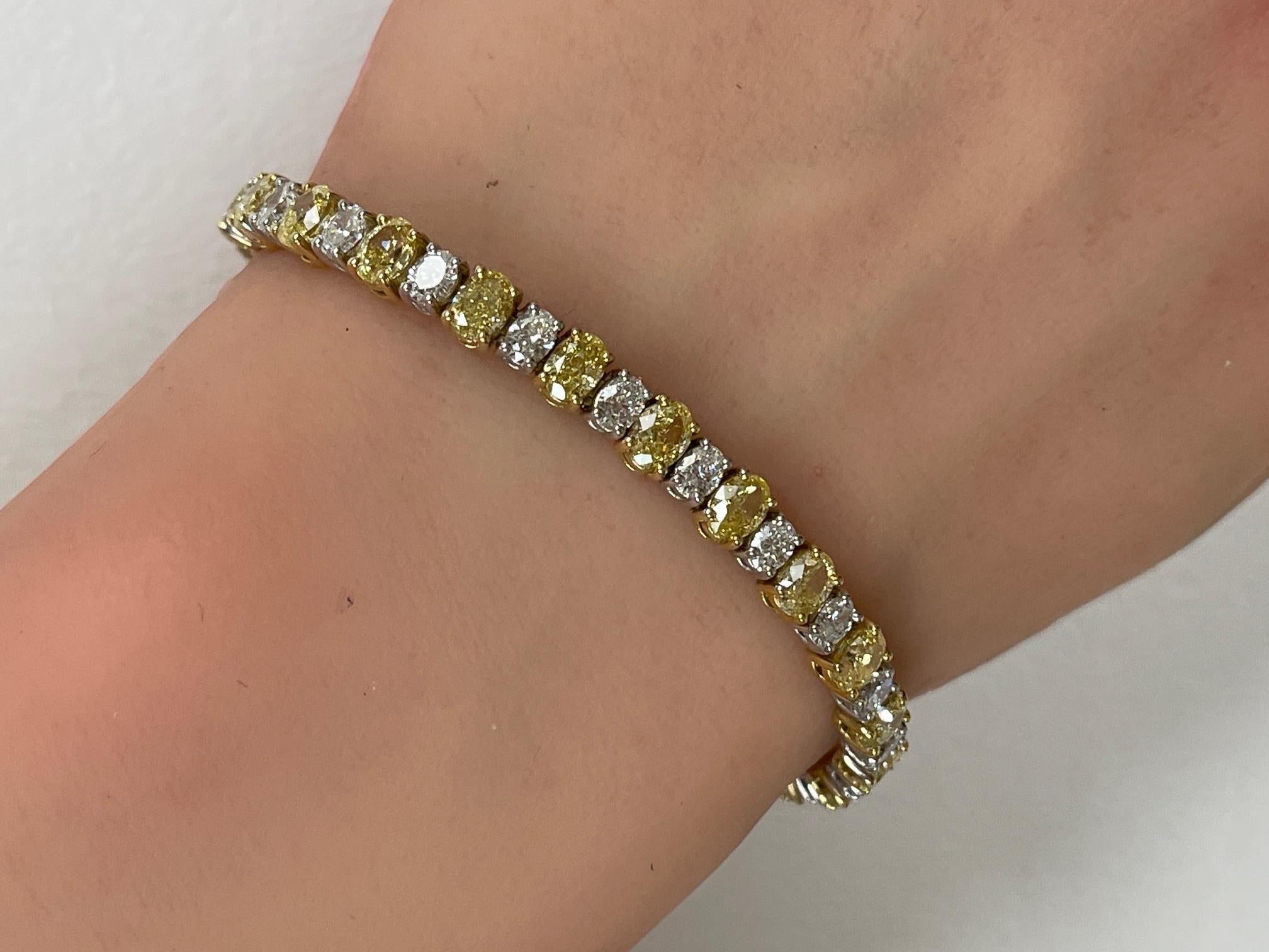11.30Ctw. Alternating Fancy Yellow & Oval Diamond Bracelet in 18K Two Tone Gold For Sale 6