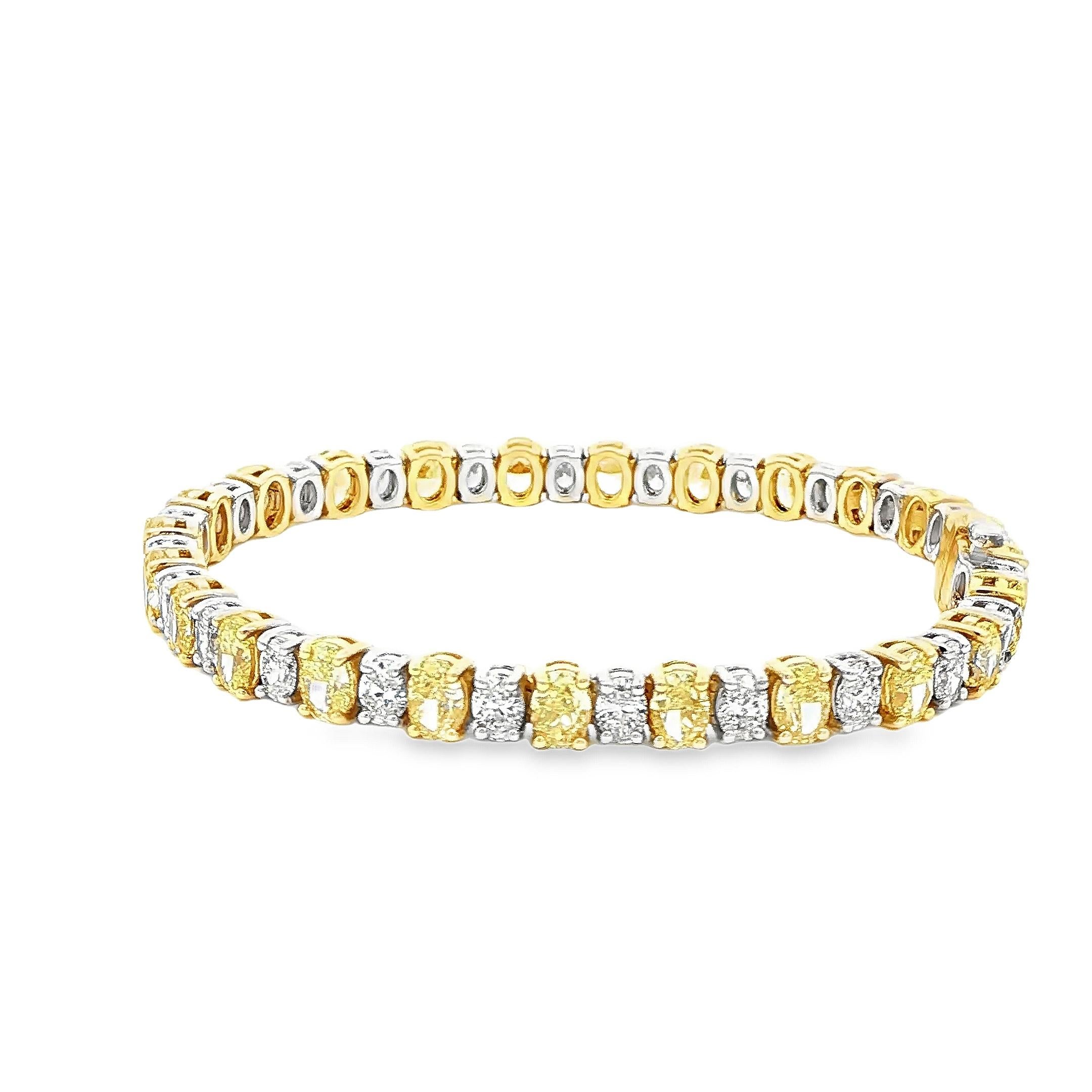 11.30Ctw. Bracelet en or bicolore 18 carats alternant diamants jaunes et ovales fantaisie Neuf - En vente à San Francisco, CA