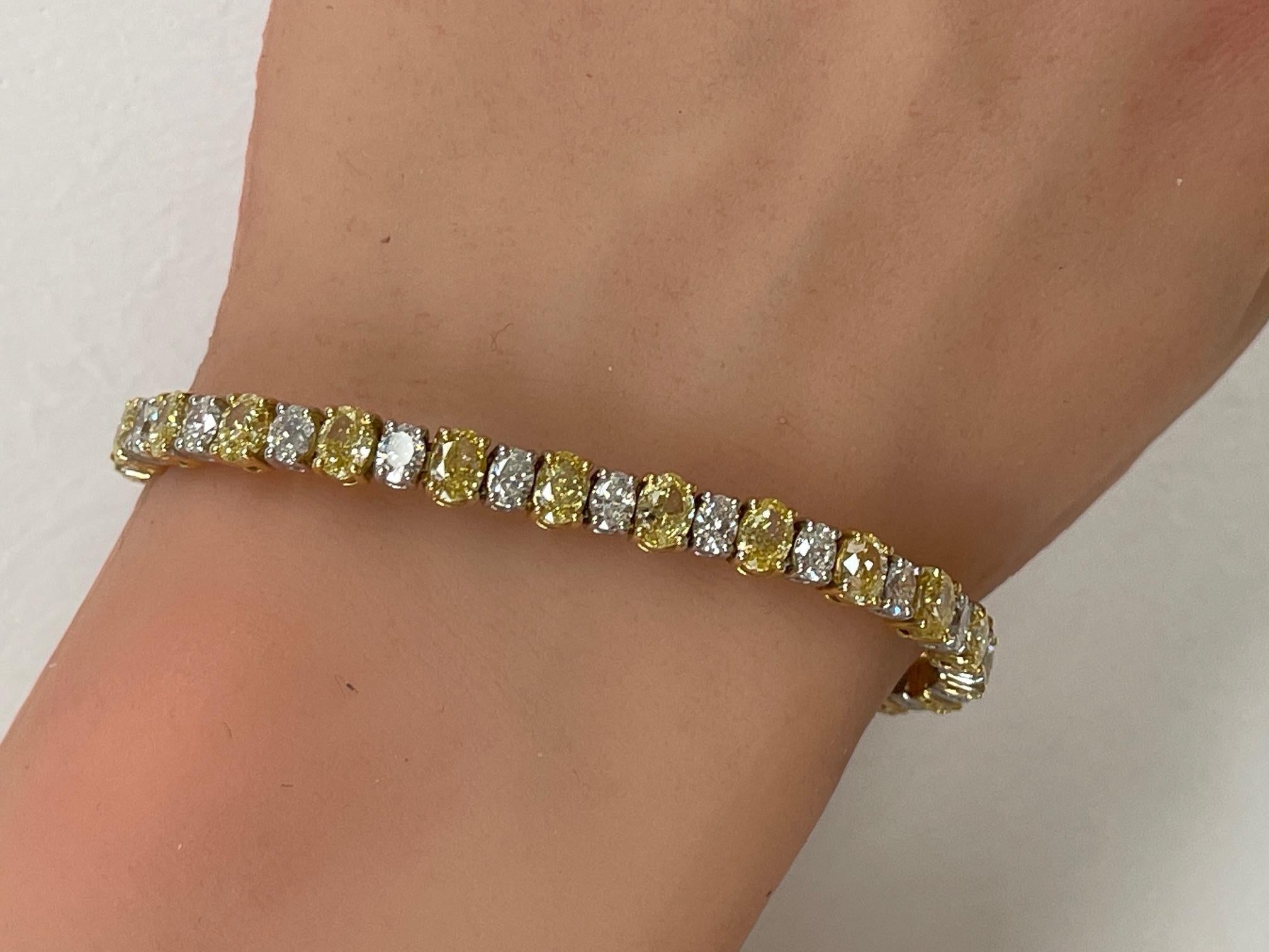 11.30Ctw. Alternating Fancy Yellow & Oval Diamond Bracelet in 18K Two Tone Gold In New Condition For Sale In San Francisco, CA