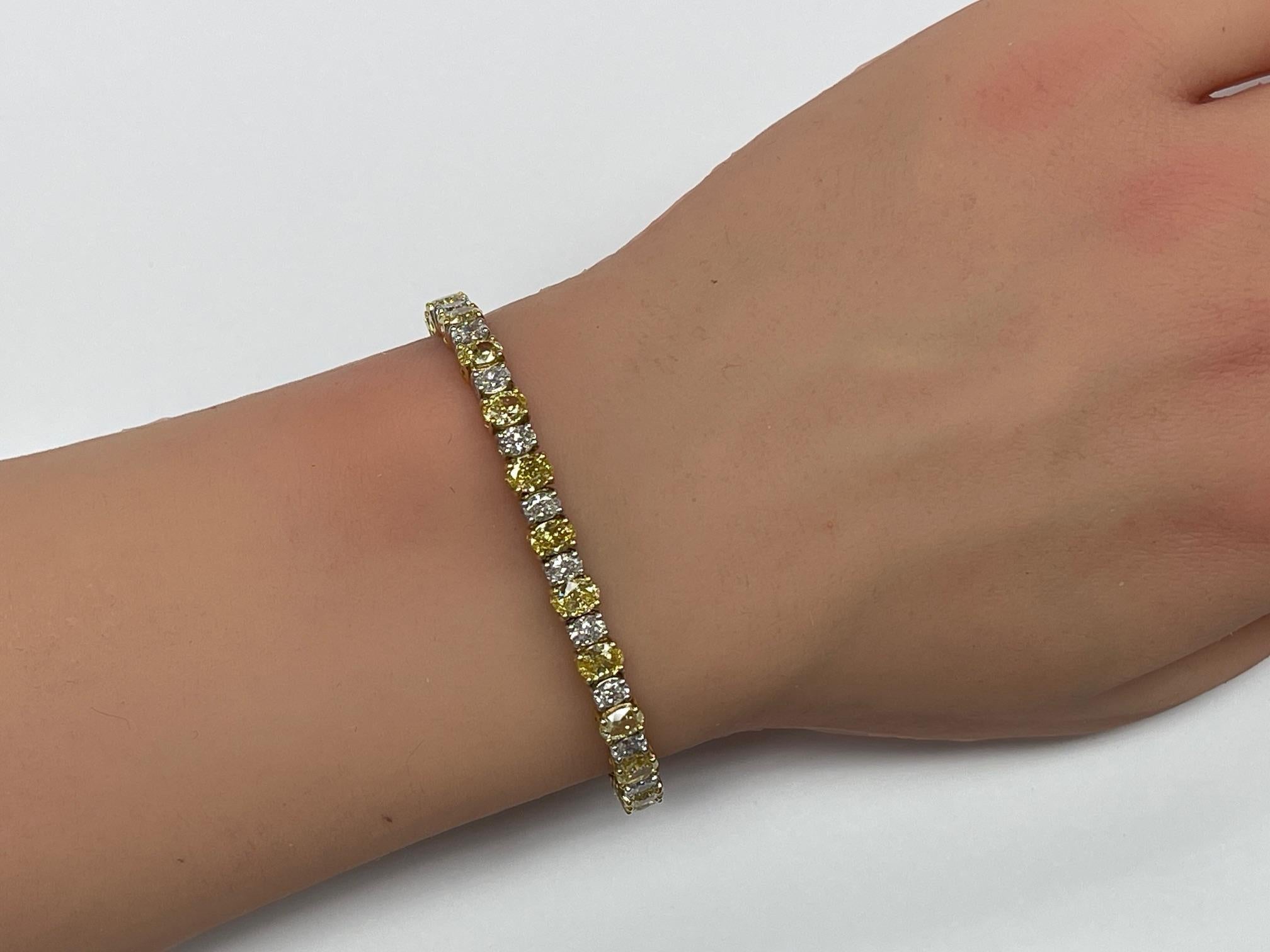 11.30Ctw. Alternating Fancy Yellow & Oval Diamond Bracelet in 18K Two Tone Gold For Sale 2
