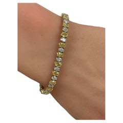 11,30Ctw. Bracciale alternato con diamanti ovali e gialli fantasia in oro bicolore 18 carati