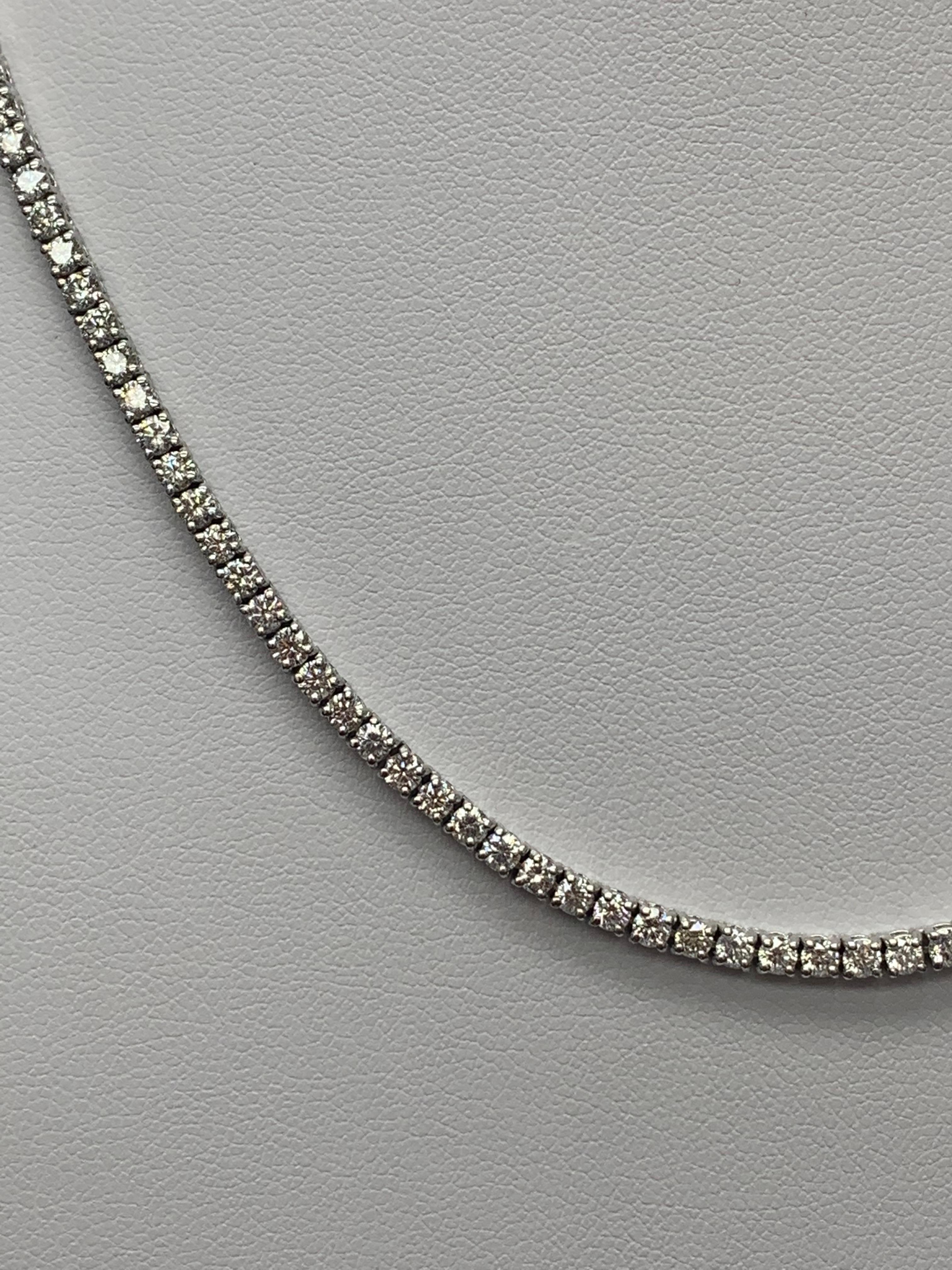 11.31 Carat Diamond Tennis Necklace in 14K White Gold In New Condition For Sale In NEW YORK, NY
