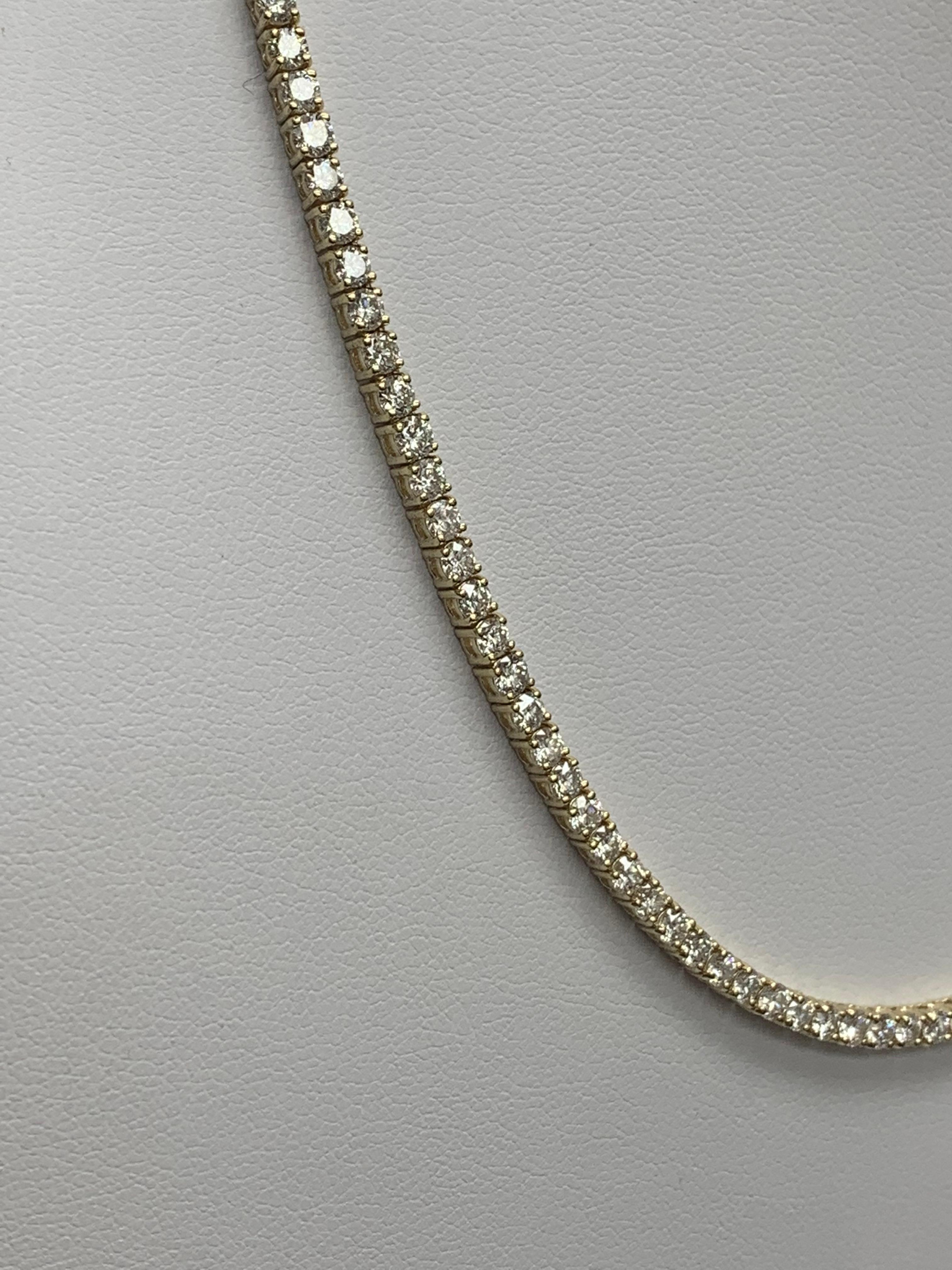 Brilliant Cut 11.31 Carat Diamond Tennis Necklace in 14K Yellow Gold For Sale