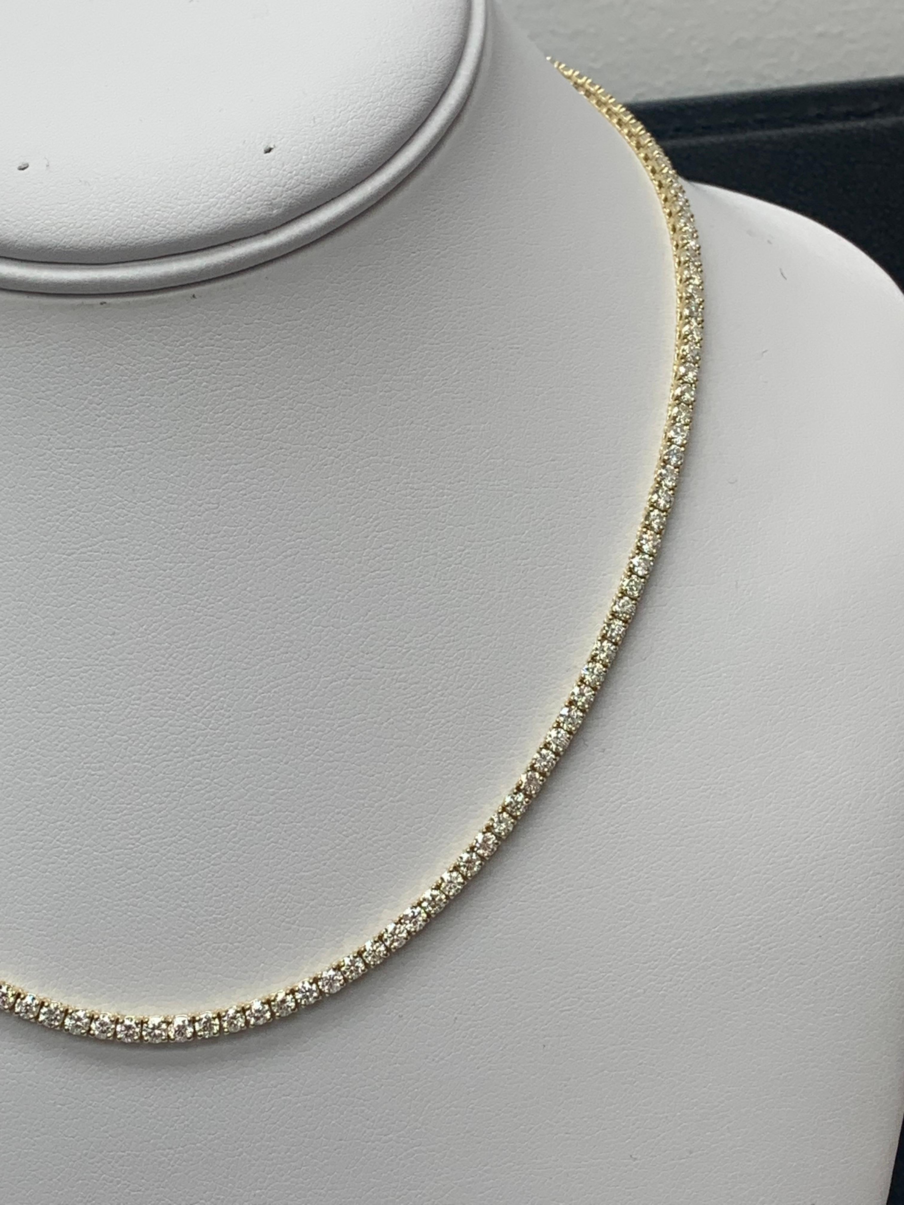 Women's 11.31 Carat Diamond Tennis Necklace in 14K Yellow Gold For Sale