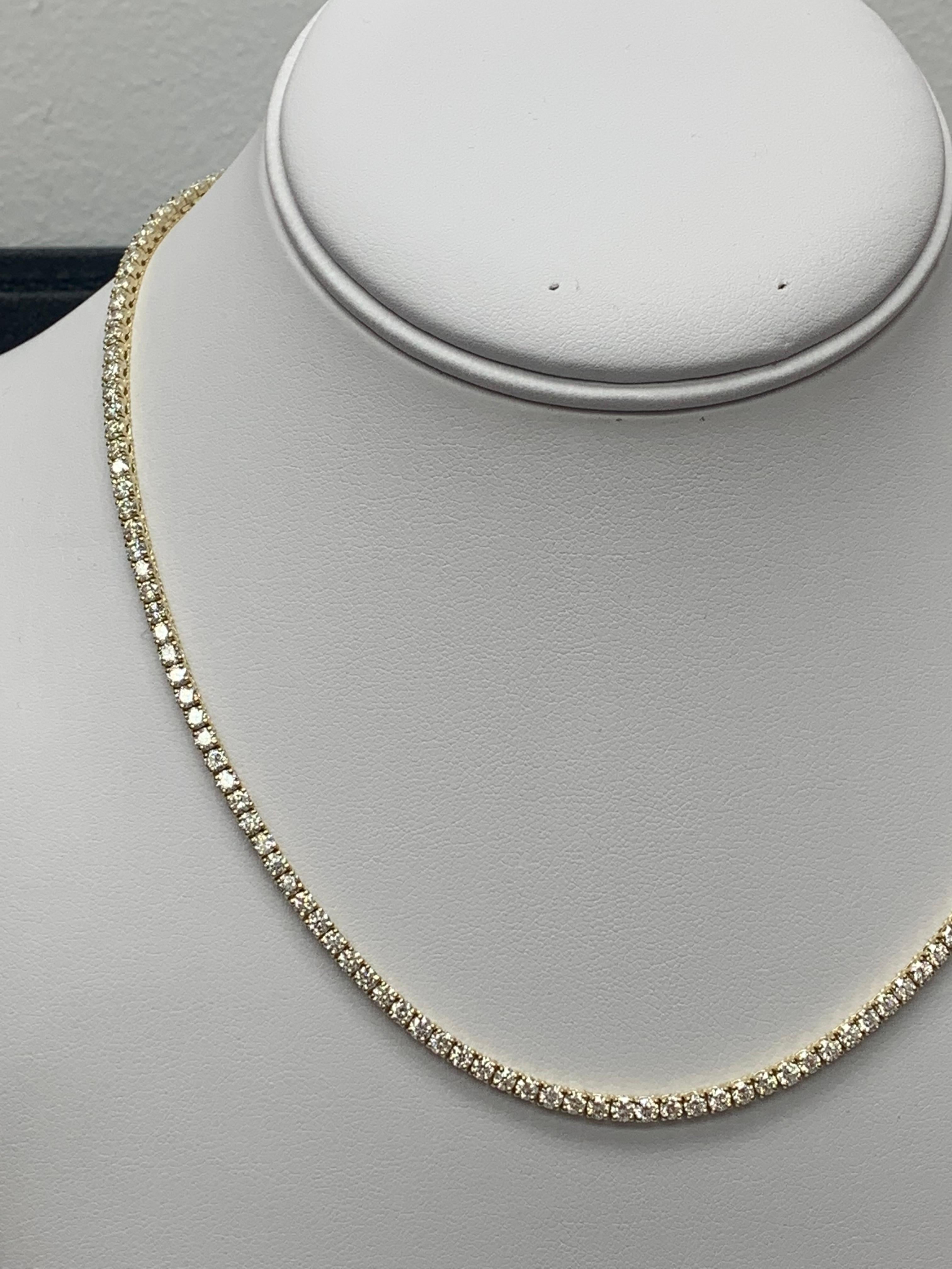11.31 Carat Diamond Tennis Necklace in 14K Yellow Gold For Sale 1