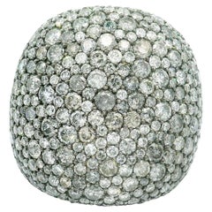 11.32 Carat Diamond Pave 18k White Gold Wide Dome Band Ring (bague à large dôme en or blanc)