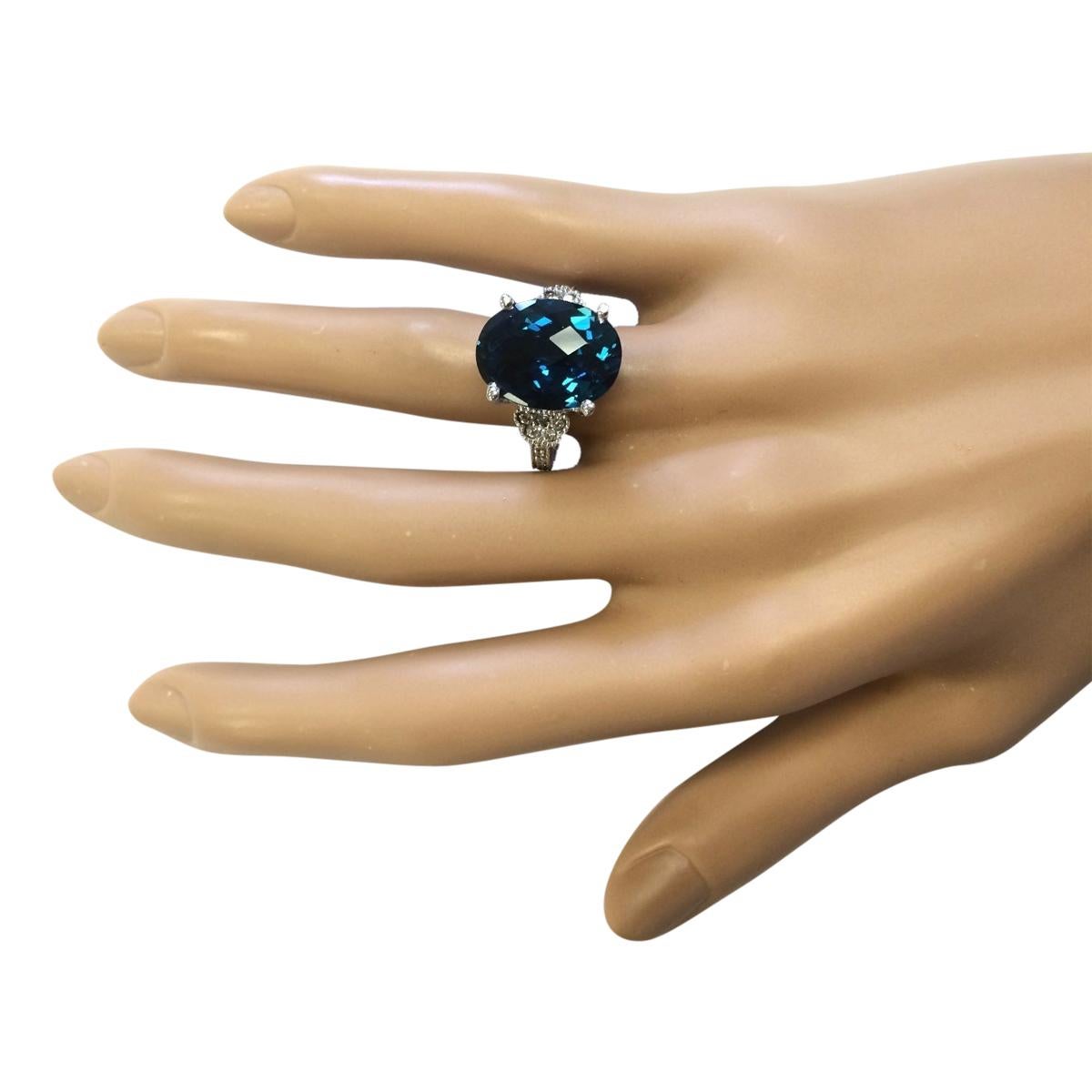 Natural Topaz Diamond Ring In 14 Karat White Gold  In New Condition For Sale In Los Angeles, CA