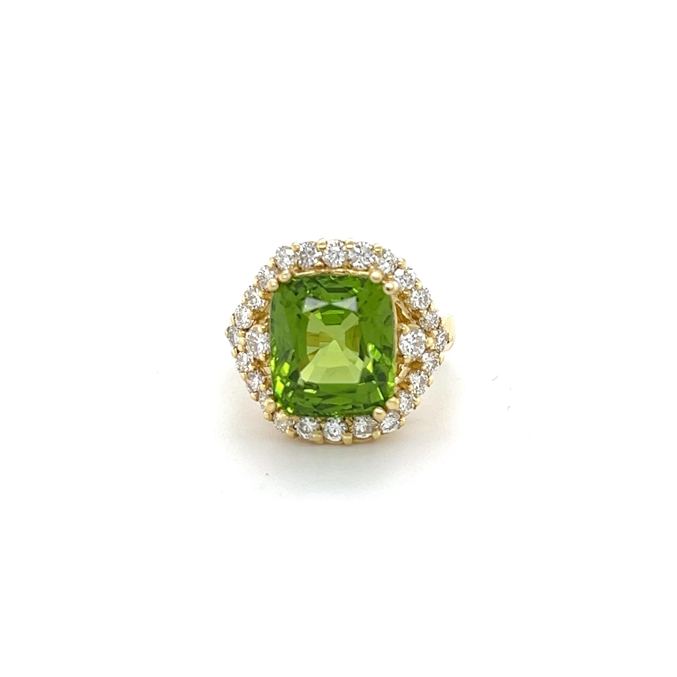 11.32 Carat Peridot Diamond 18 Karat Yellow Gold Bridal Ring For Sale 1