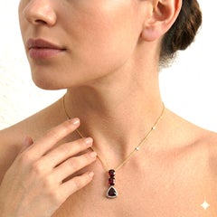 11.33 Carat Garnet Round Diamond Yellow and White Gold Necklace