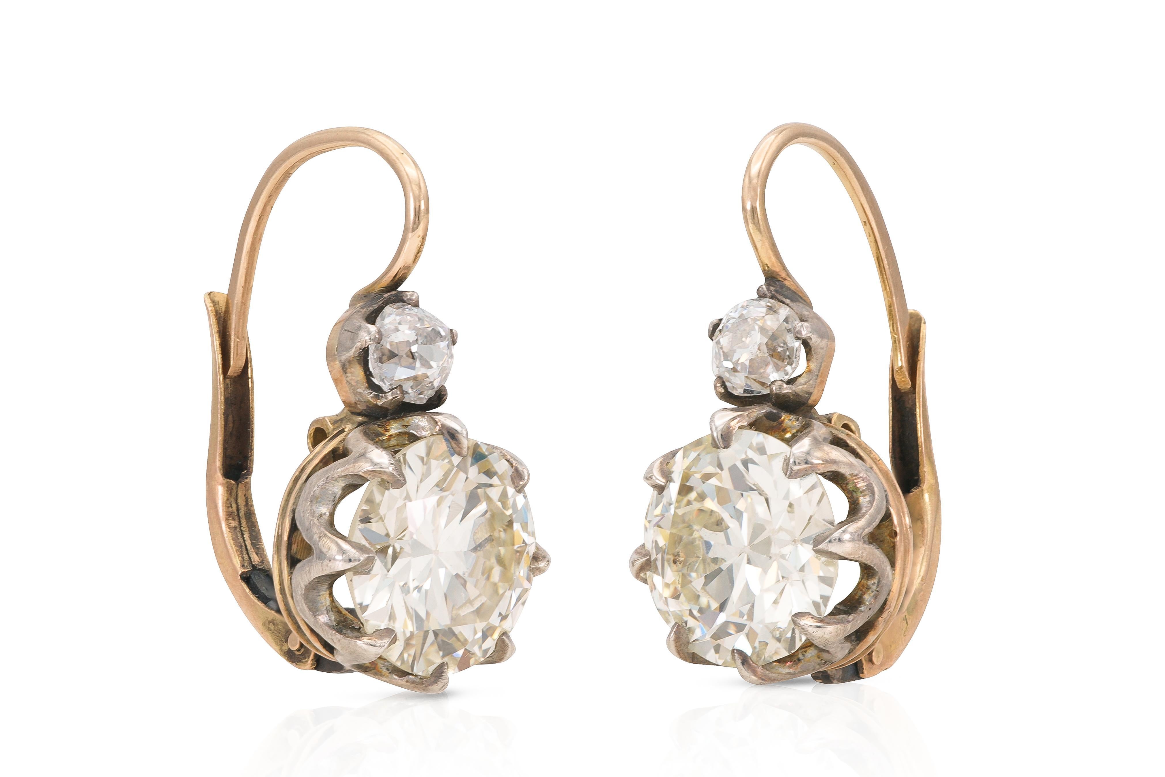 Boucles d'oreilles pendantes avec grappe de diamants de 11,33 carats de taille européenne ancienne Pour femmes en vente