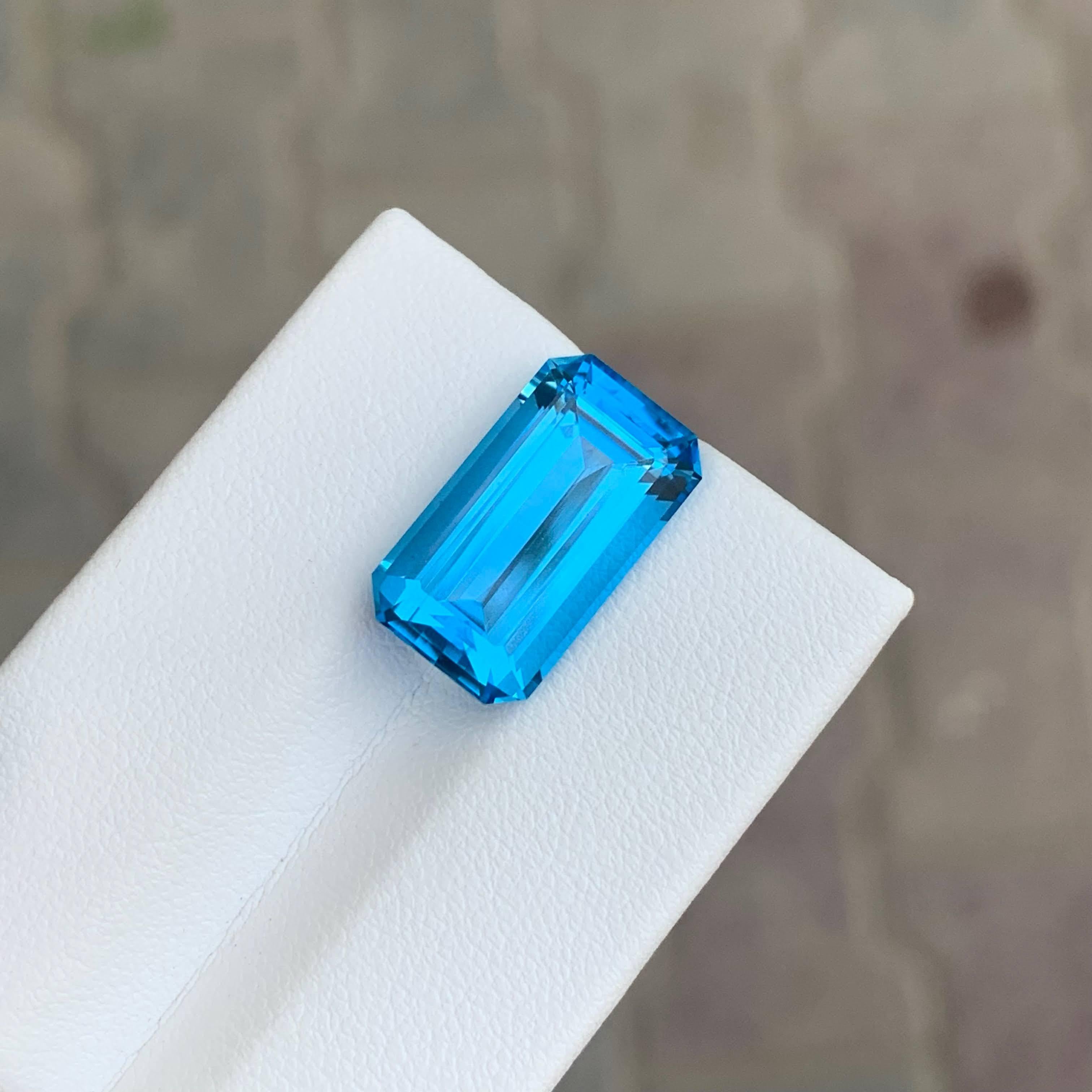 11,35 quilates Topacio azul neón natural suelto talla esmeralda Piedra preciosa de Madagascar Moderno en venta