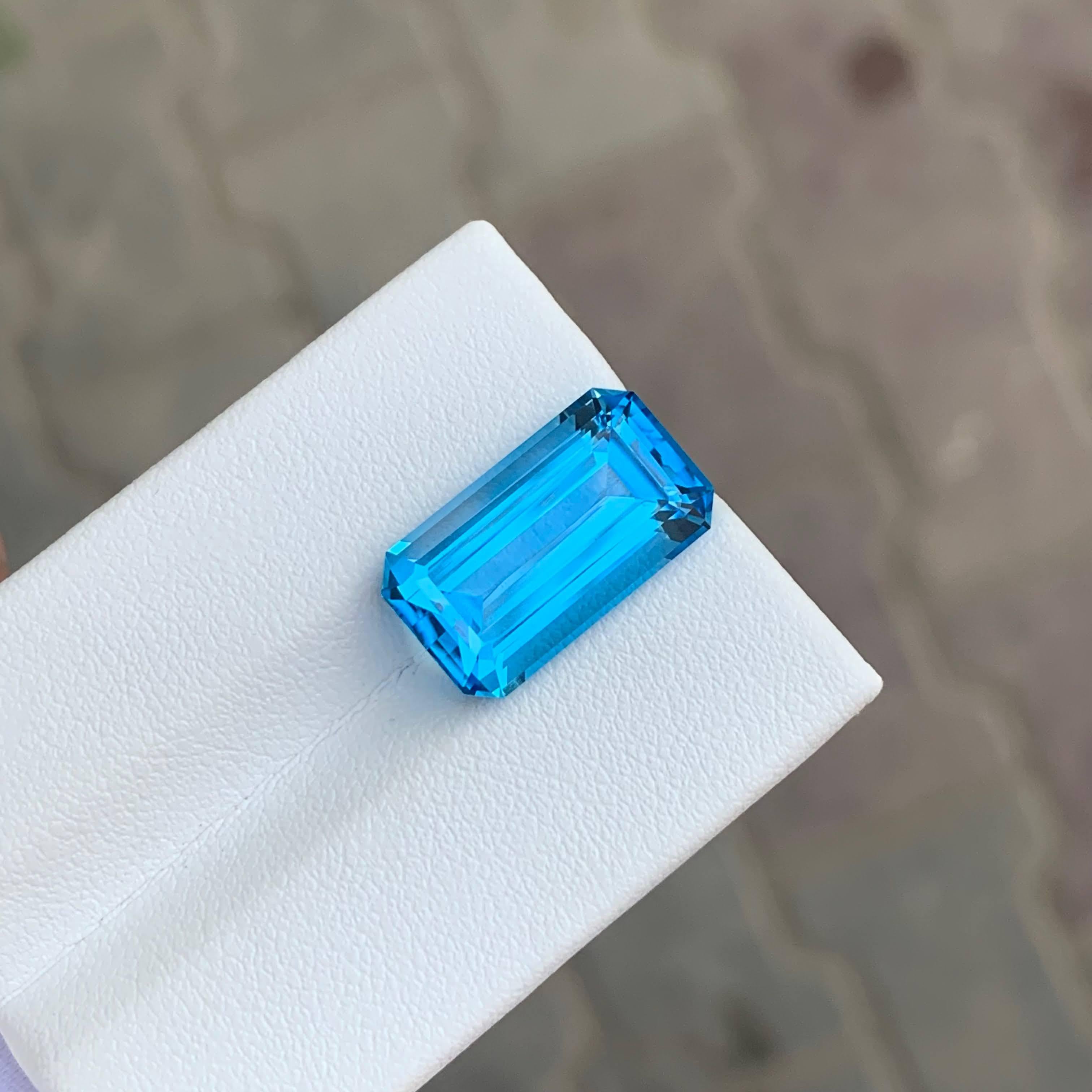 11,35 quilates Topacio azul neón natural suelto talla esmeralda Piedra preciosa de Madagascar en Nuevo estado para la venta en Bangkok, TH