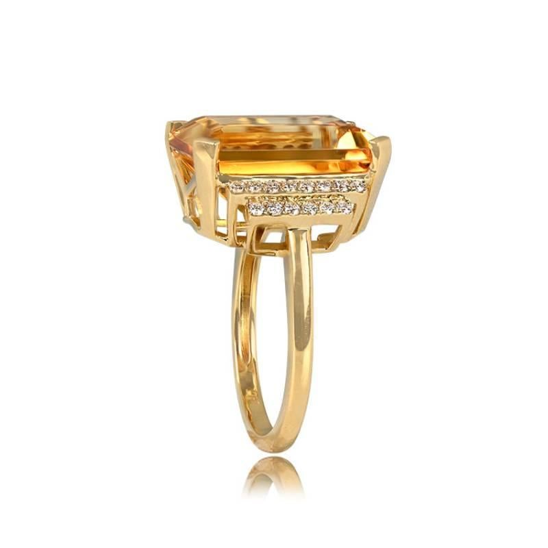 11.35ct Emerald Cut Natural Citrine Cocktail Ring, 18k Yellow Gold In Excellent Condition For Sale In New York, NY