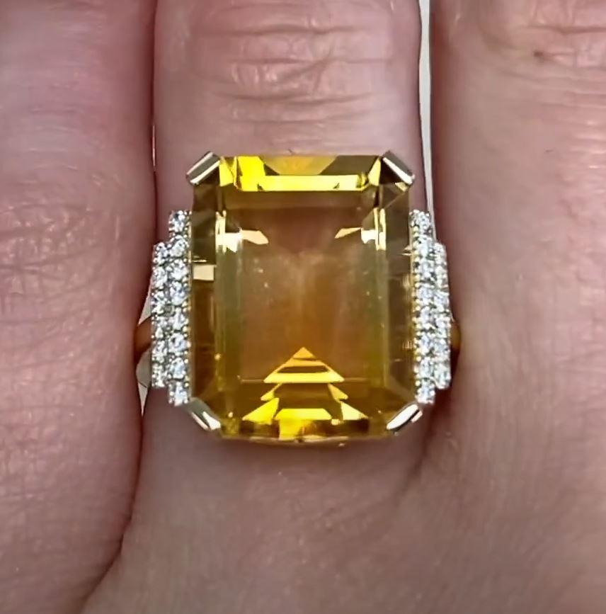 11.35ct Emerald Cut Natural Citrine Cocktail Ring, 18k Yellow Gold For Sale 4