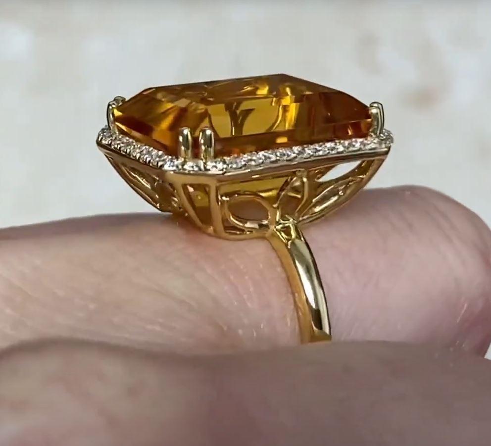 11.35ct Emerald Cut Natural Citrine Cocktail Ring, Diamond Halo, 18k Yellow Gold For Sale 3