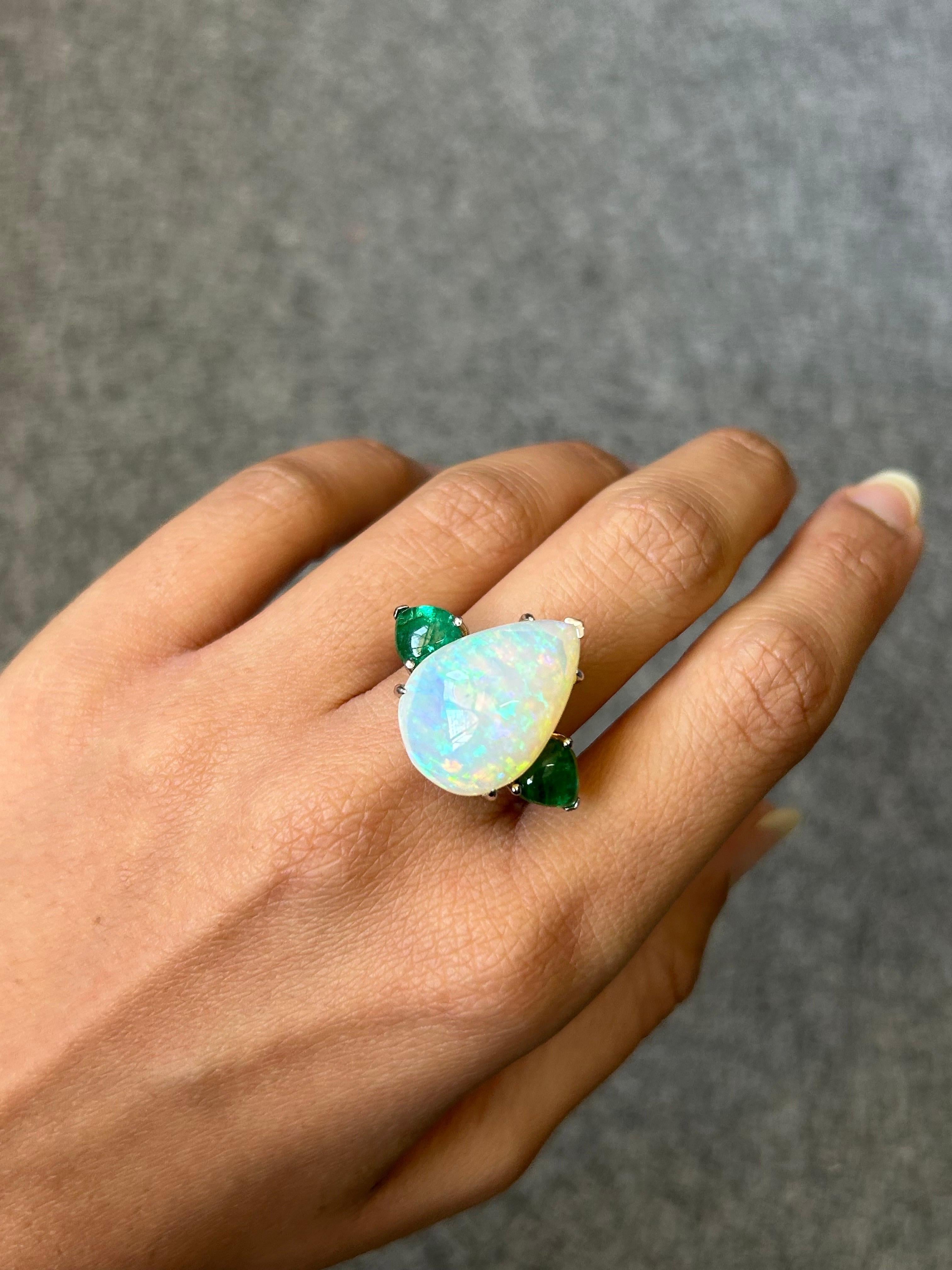 Women's or Men's 11.36 Carat Pear Shape Opal and Emerald Three Stone Cocktail Ring For Sale