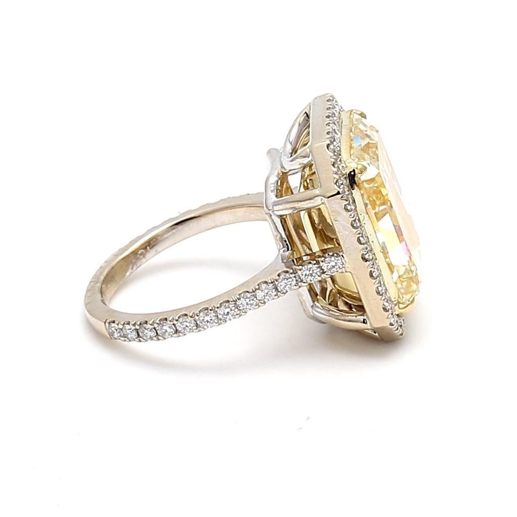11,36 Karat Diamant im Strahlenschliff U-VS2 18 Karat zweifarbig Gold Halo Ring im Angebot 2