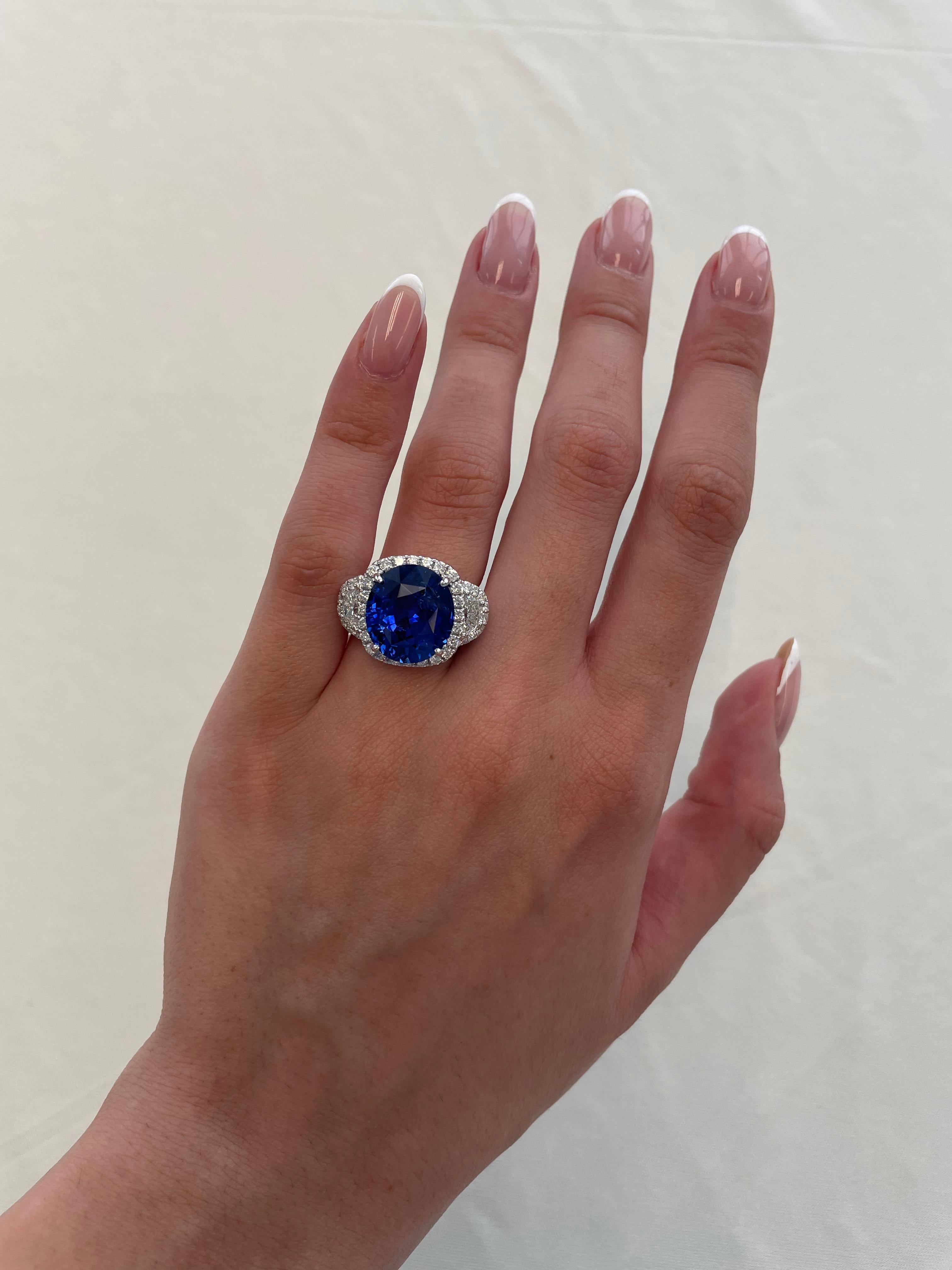 Contemporary Alexander GIA 11.36ct Sapphire with Diamond Three Stone Halo Ring 18K White Gold For Sale