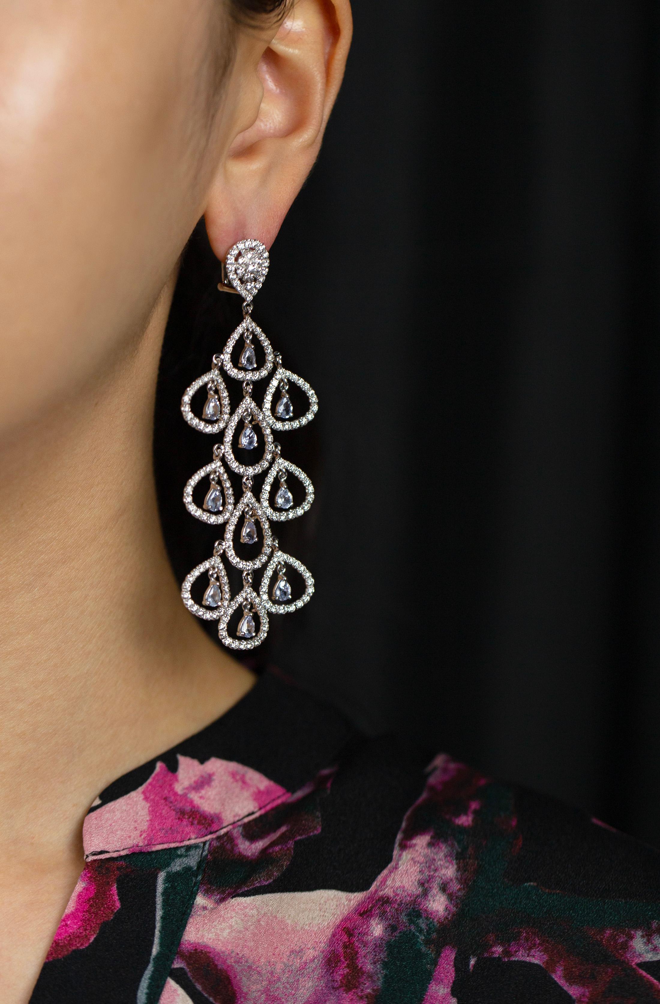 Women's 11.38 Carats Total Pear Shape Blue Sapphire & Round Diamonds Chandelier Earrings For Sale