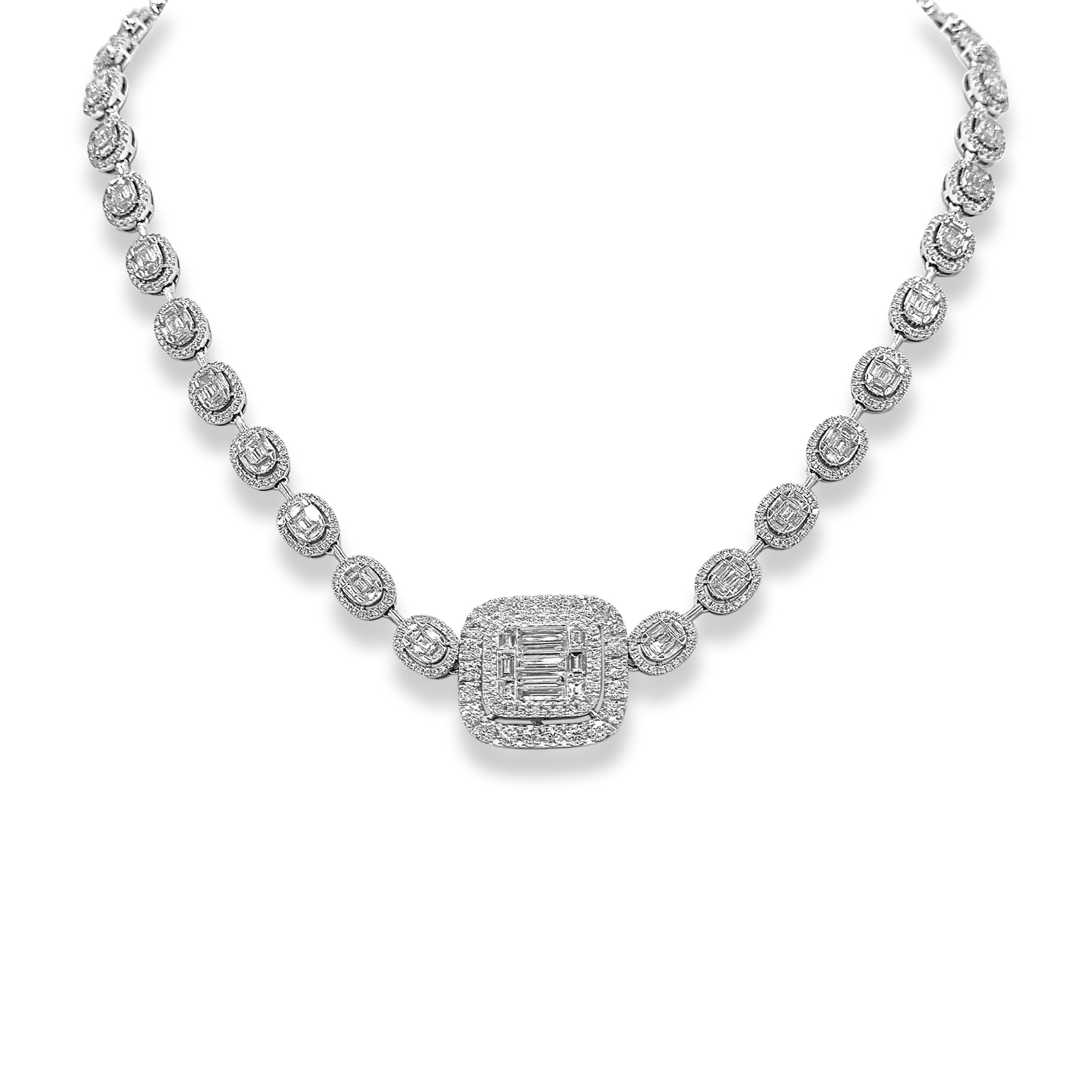 Donna 11.39 Carat Diamond White Gold Necklace in vendita