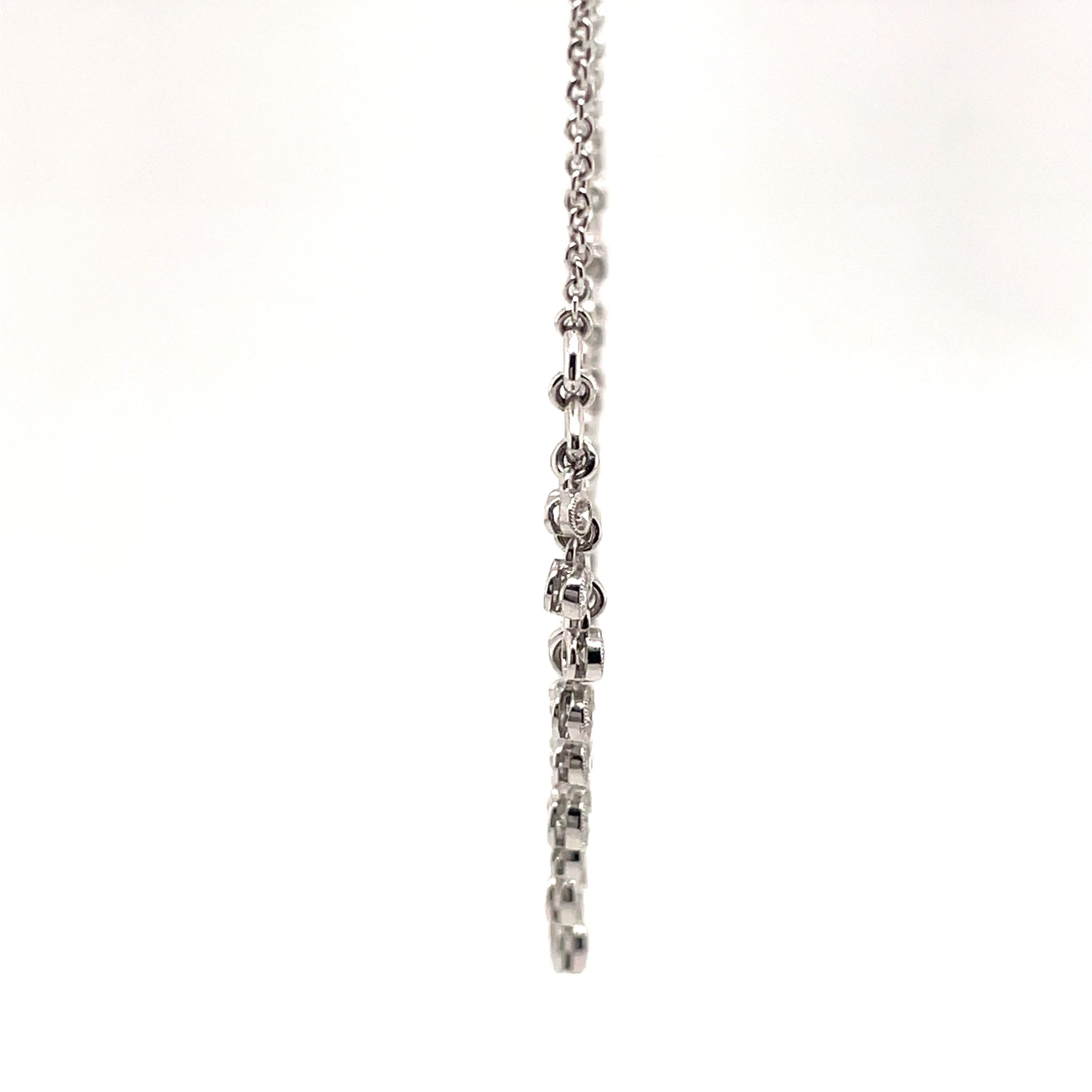 Round Cut 1.13ct Dangling Bezel Set Diamond Necklace 18k White Gold For Sale