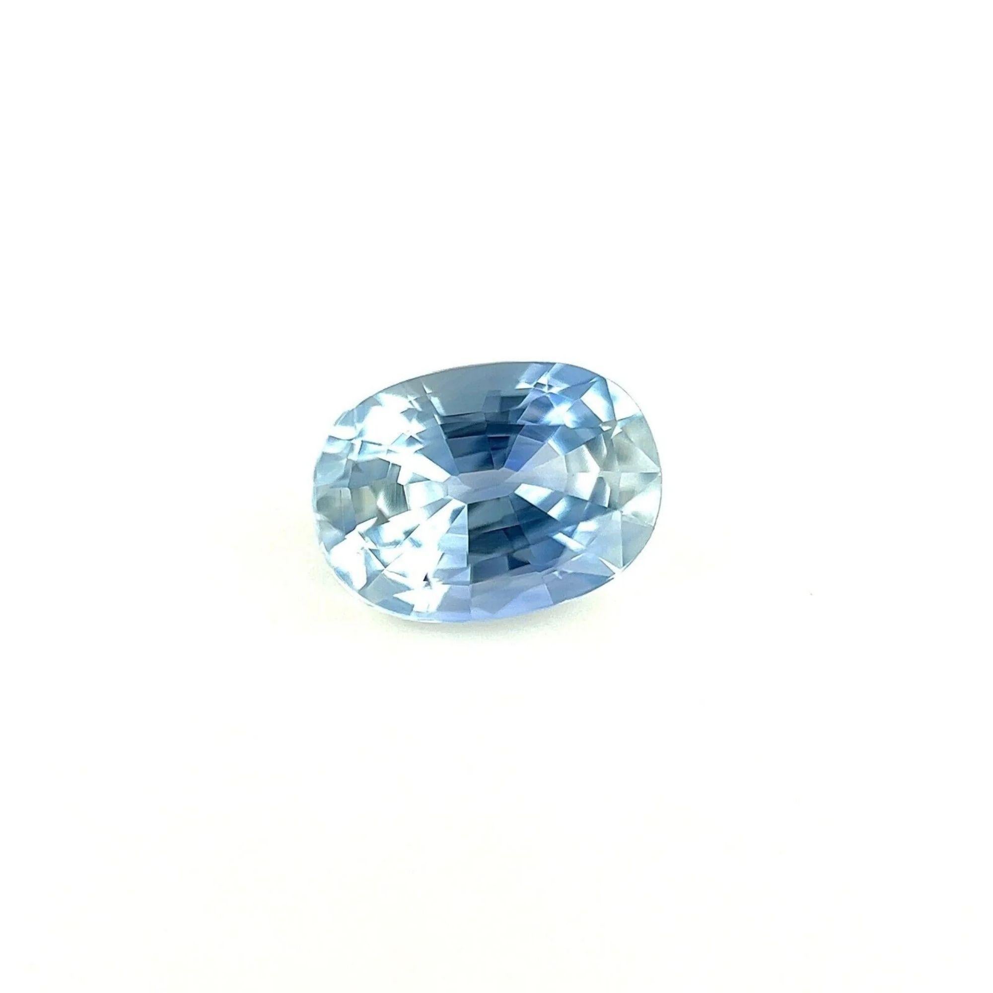 1.13ct Light Blue Ceylon Sapphire Oval Cut Loose Gemstone 7X5mm VVS

Saphir de Ceylan bleu clair naturel Pierre précieuse.
1,13 carat d'une belle couleur bleu clair et d'une excellente clarté. Pierre très propre.
Il présente également une excellente