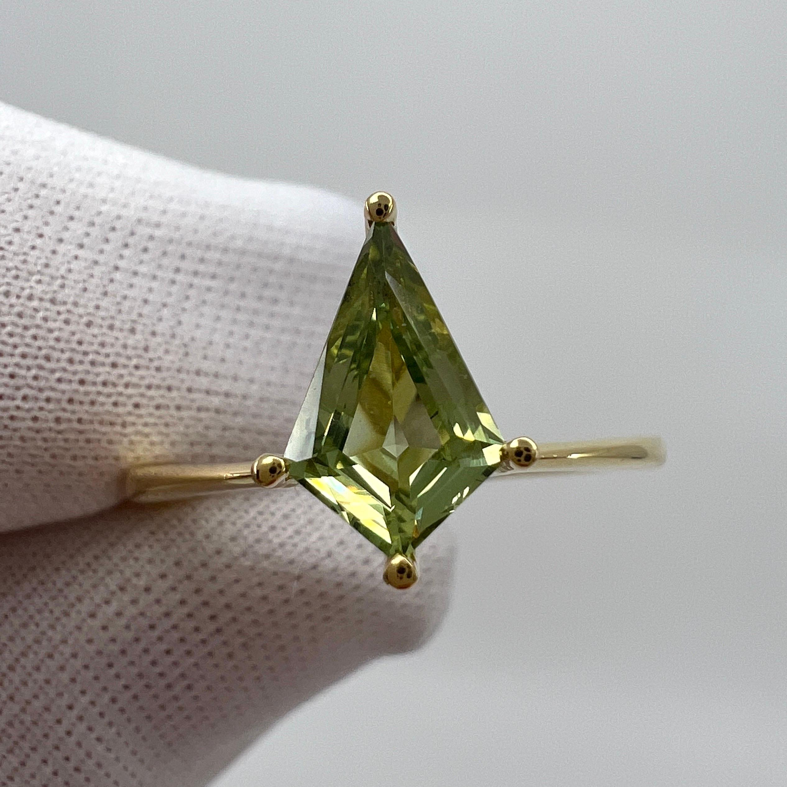 Women's or Men's 1.13ct Mint Green Sapphire Fancy Kite Cut 18k Yellow Gold Modern Solitaire Ring