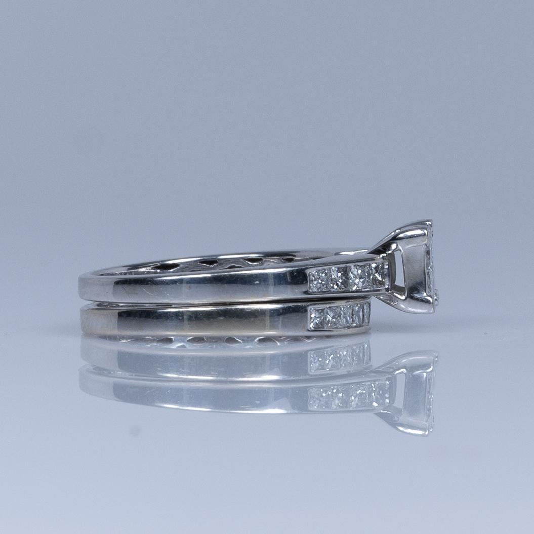 1,13 Karat Diamant-Verlobungsring mit Prinzessinnenschliff „Invisible Set“ in 14 Karat, Hochzeitsring im Zustand „Gut“ in Addison, TX