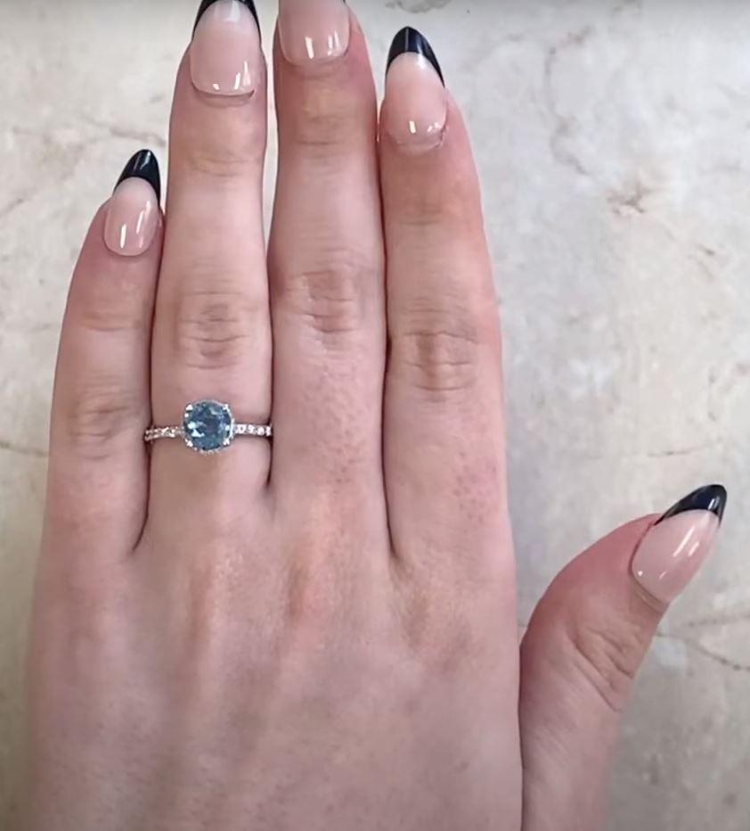 1.13ct Round Cut Aquamarine Engagement Ring, 18k White Gold For Sale 4