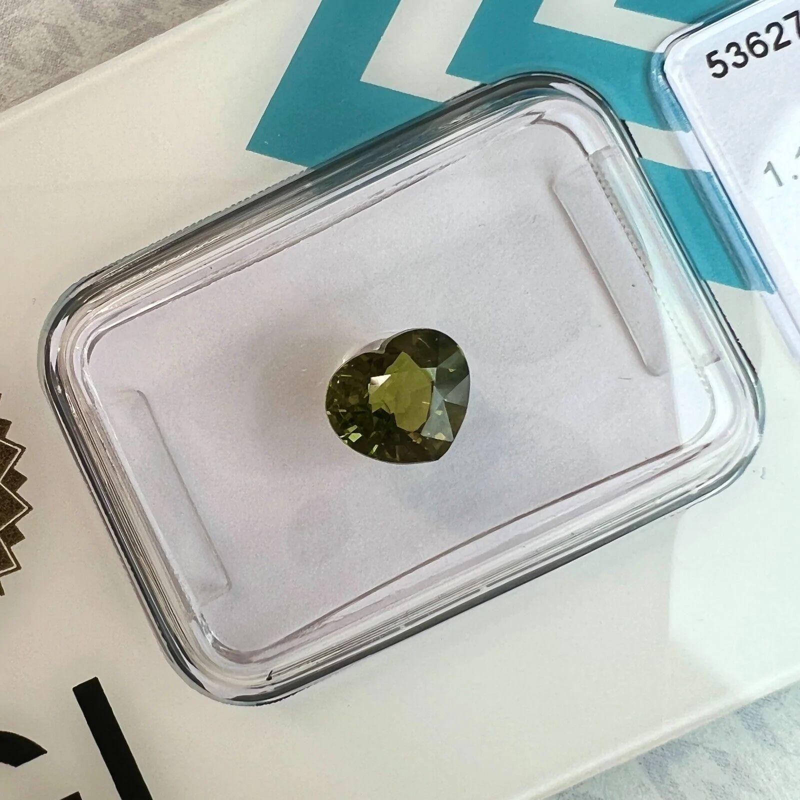 1.13ct Unique Olive Green Yellow Untreated Heart Cut Sapphire Gem IGI Blister In New Condition For Sale In Birmingham, GB