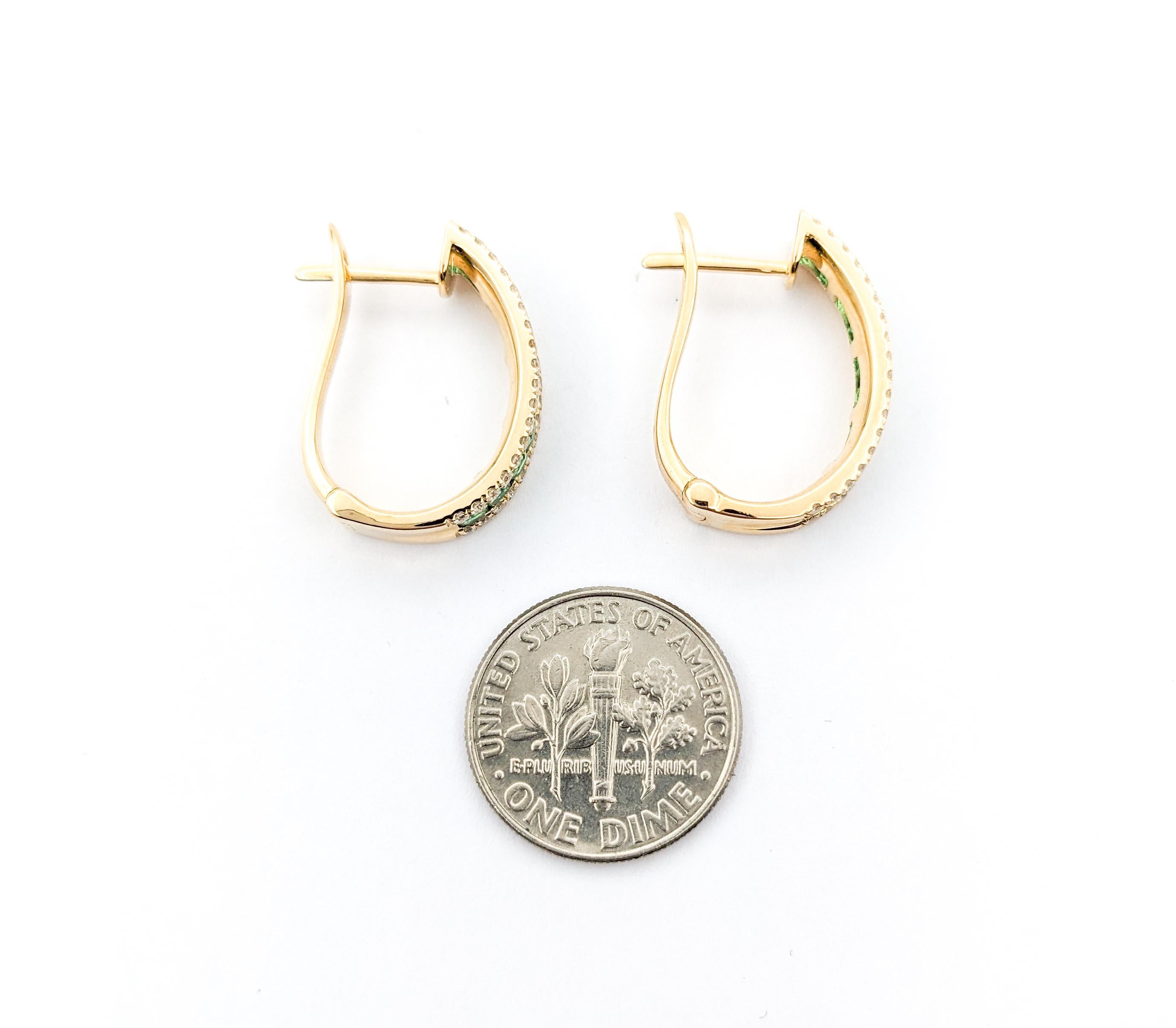 1.13ctw Emeralds & Diamond Hoop Leverback Earrings In Yellow Gold For Sale 1