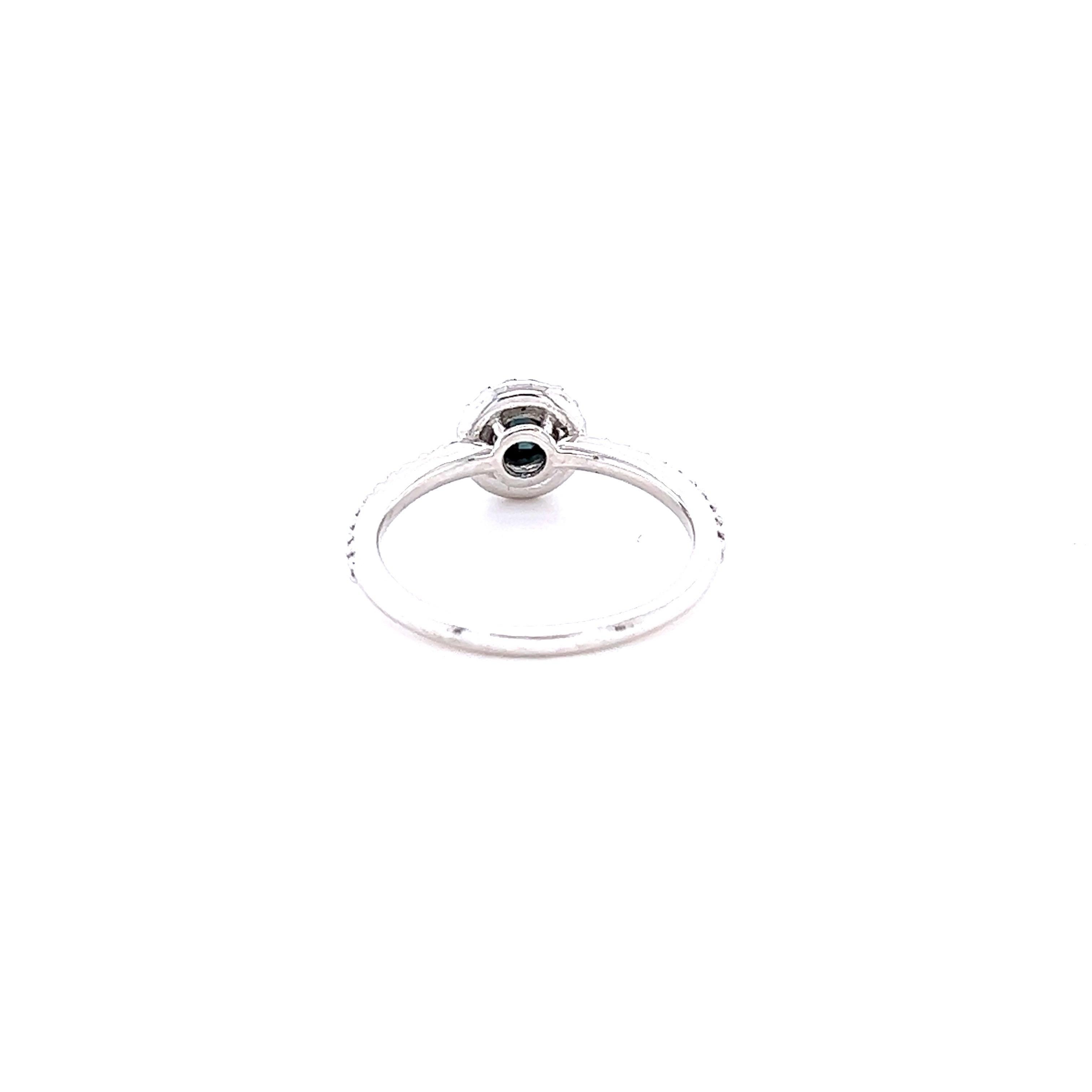 Round Cut 1.14 Carat Blue Sapphire Diamond 14 Karat White Gold Ring For Sale