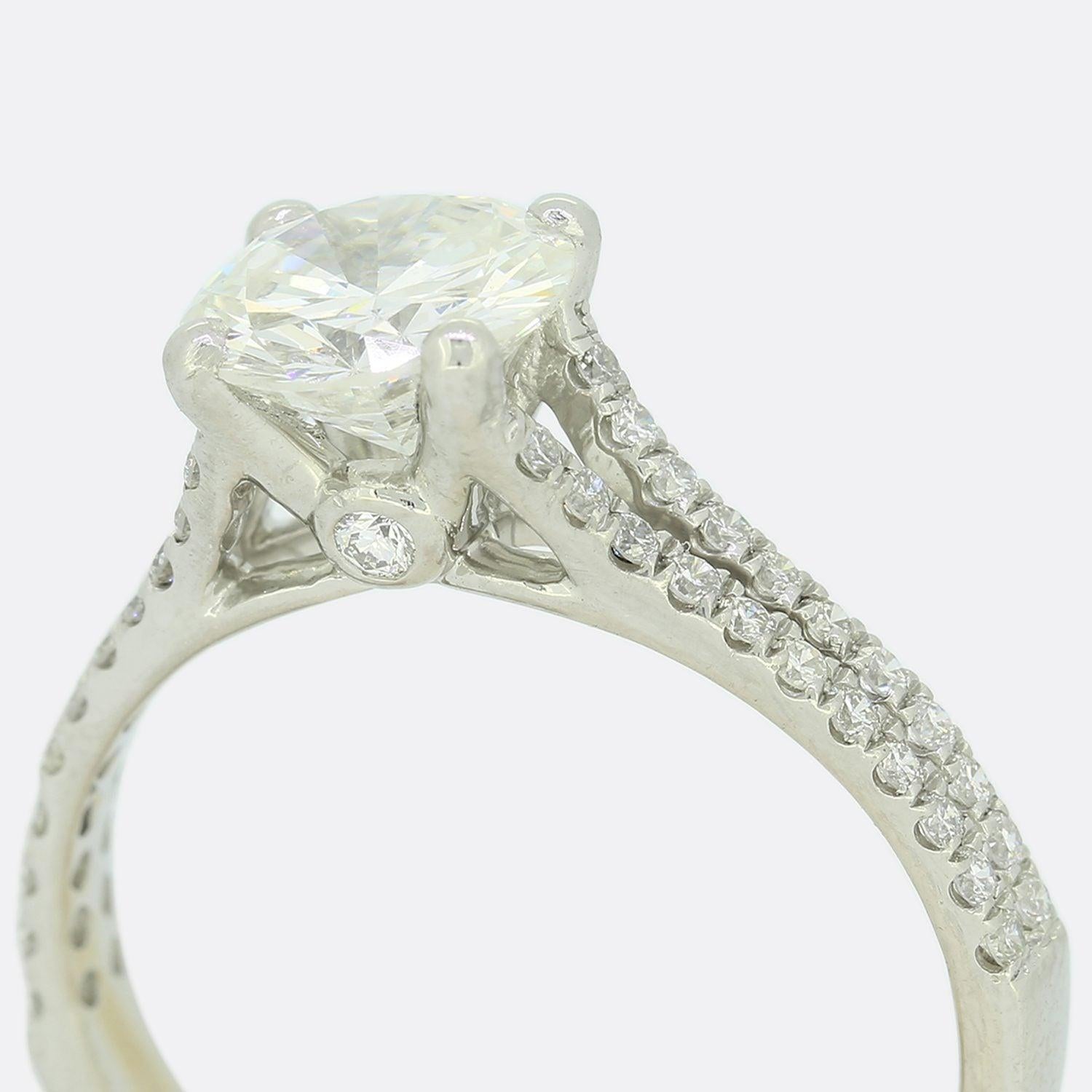 Women's 1.14 Carat Diamond Split Shoulders Solitaire Engagement Ring For Sale