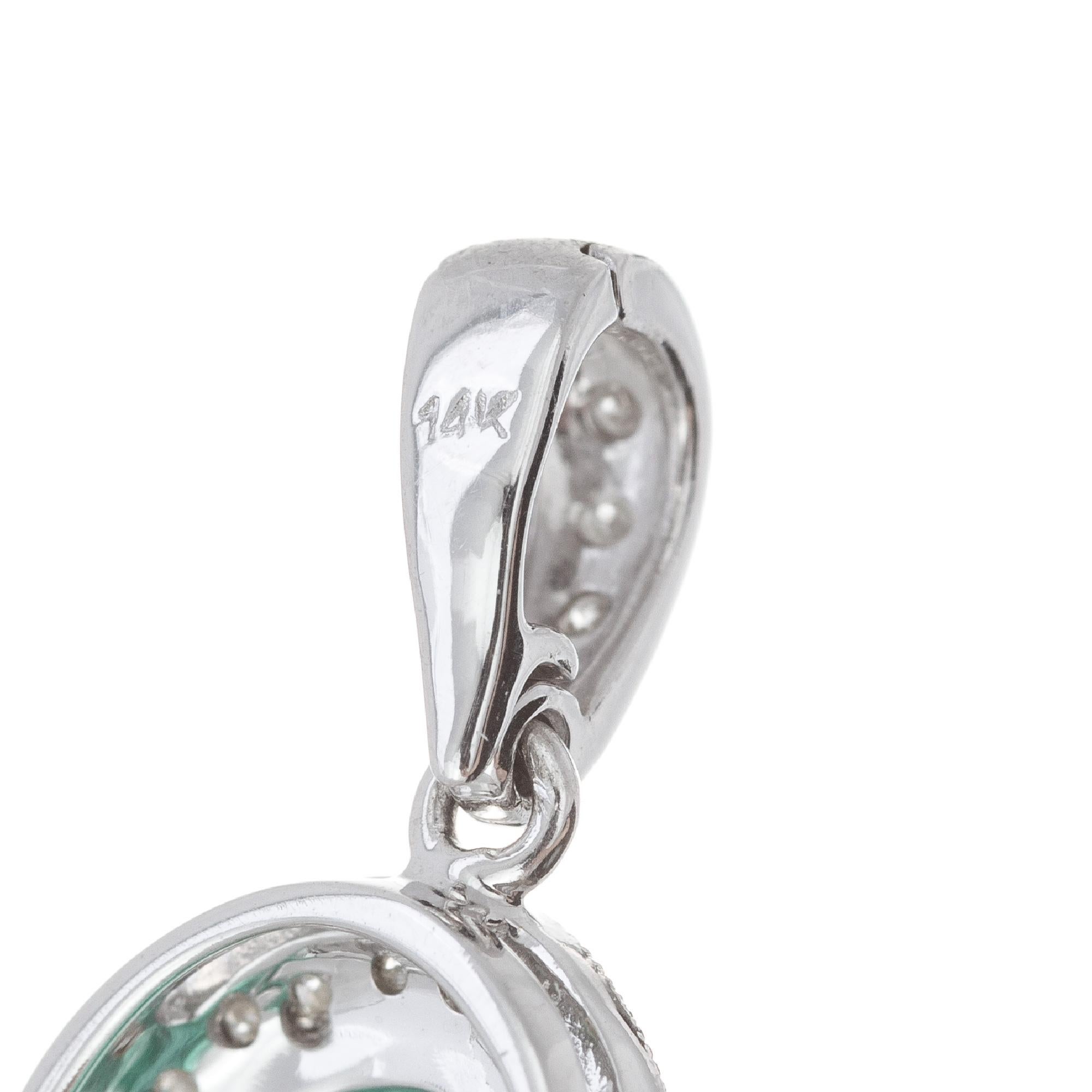 1.14 Carat Emerald Diamond Halo Diamond Pendant Necklace For Sale 1