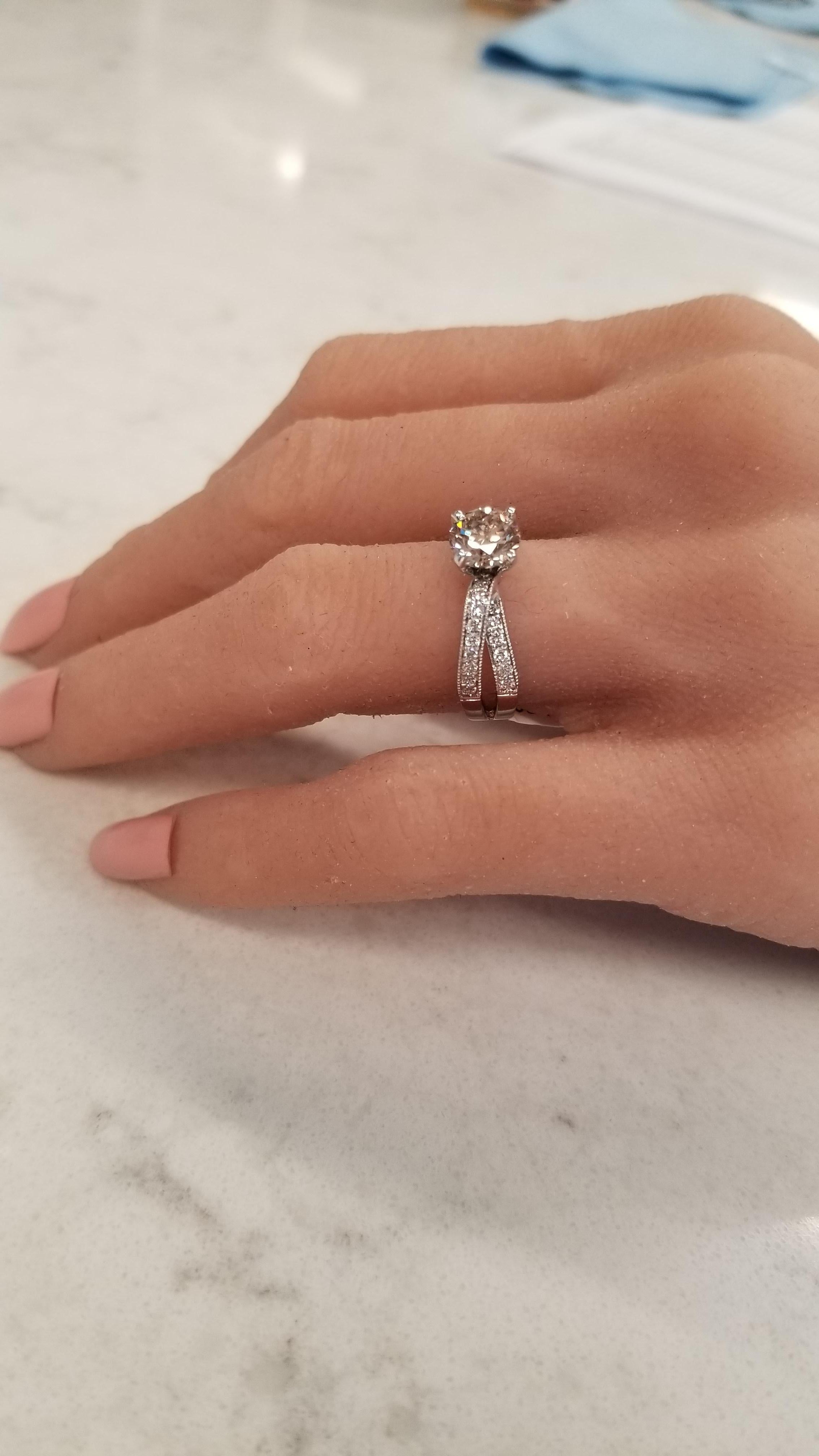 1.14 Carat Fancy Light Champagne Diamond Cocktail Ring in 18 Karat White Gold In New Condition In Chicago, IL