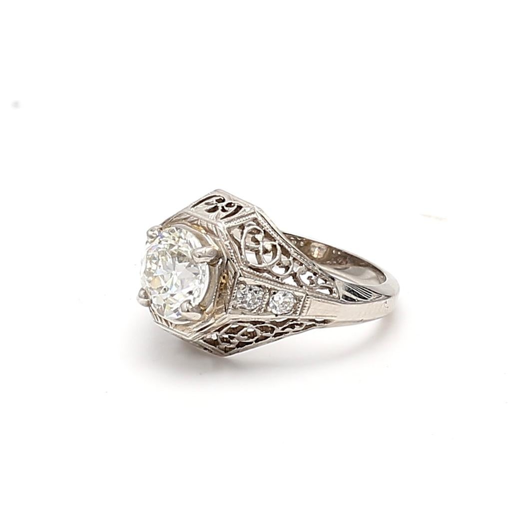 1.14 Carat Old European Cut I SI2 Diamond Platinum Art Deco Ring en vente 3